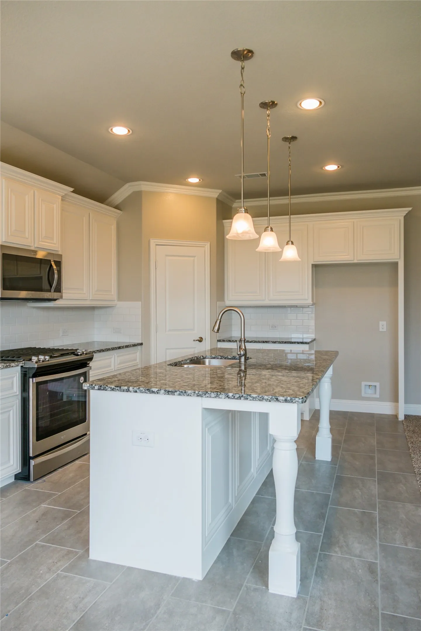 Single Family Residence For Rent in Denton County , 1909 Pavilion Lane, Denton, Texas 76210, 3 Bedroom, 2 Bathroom, 2 Garage spaces, 1,900 Sqft, built in 2016, mls#21390006, Real Estate Agent in Denton, Homes For Rent in Denton county, Homes For Rent in Denton, Realtor in Denton Texas, Real Estate Brokerage Independent Realty Texas, Luminita Cordes Realtor