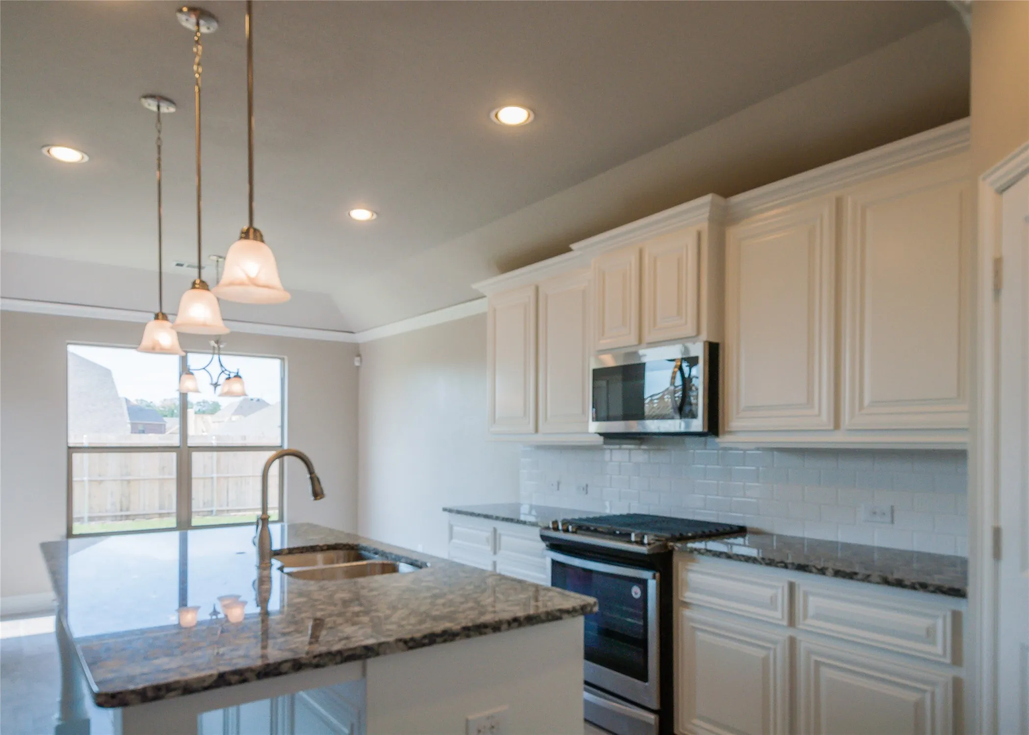 Single Family Residence For Rent in Denton County , 1909 Pavilion Lane, Denton, Texas 76210, 3 Bedroom, 2 Bathroom, 2 Garage spaces, 1,900 Sqft, built in 2016, mls#21390006, Real Estate Agent in Denton, Homes For Rent in Denton county, Homes For Rent in Denton, Realtor in Denton Texas, Real Estate Brokerage Independent Realty Texas, Luminita Cordes Realtor