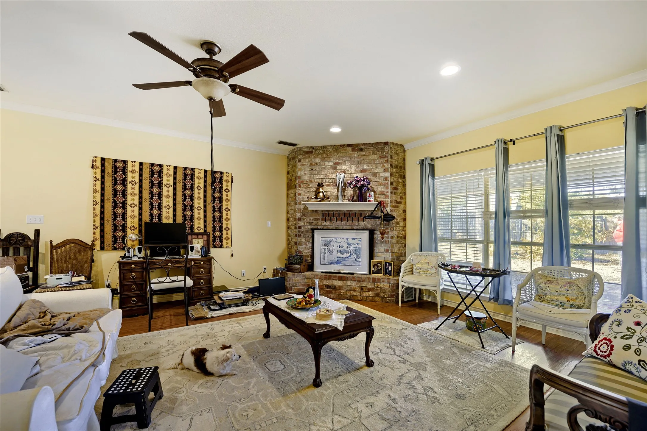 Single Family Residence For Sale in Hood County , 5008 Tahoka Drive, De Cordova, Texas 76049, 3 Bedroom, 2 Bathroom, 2 Garage spaces, 1,921 Sqft, built in 1991, mls#21386219, Real Estate Agent in De Cordova, Homes For Sale in Hood county, Homes For Sale in De Cordova, Realtor in De Cordova Texas, Real Estate Brokerage Independent Realty Texas, Luminita Cordes Realtor