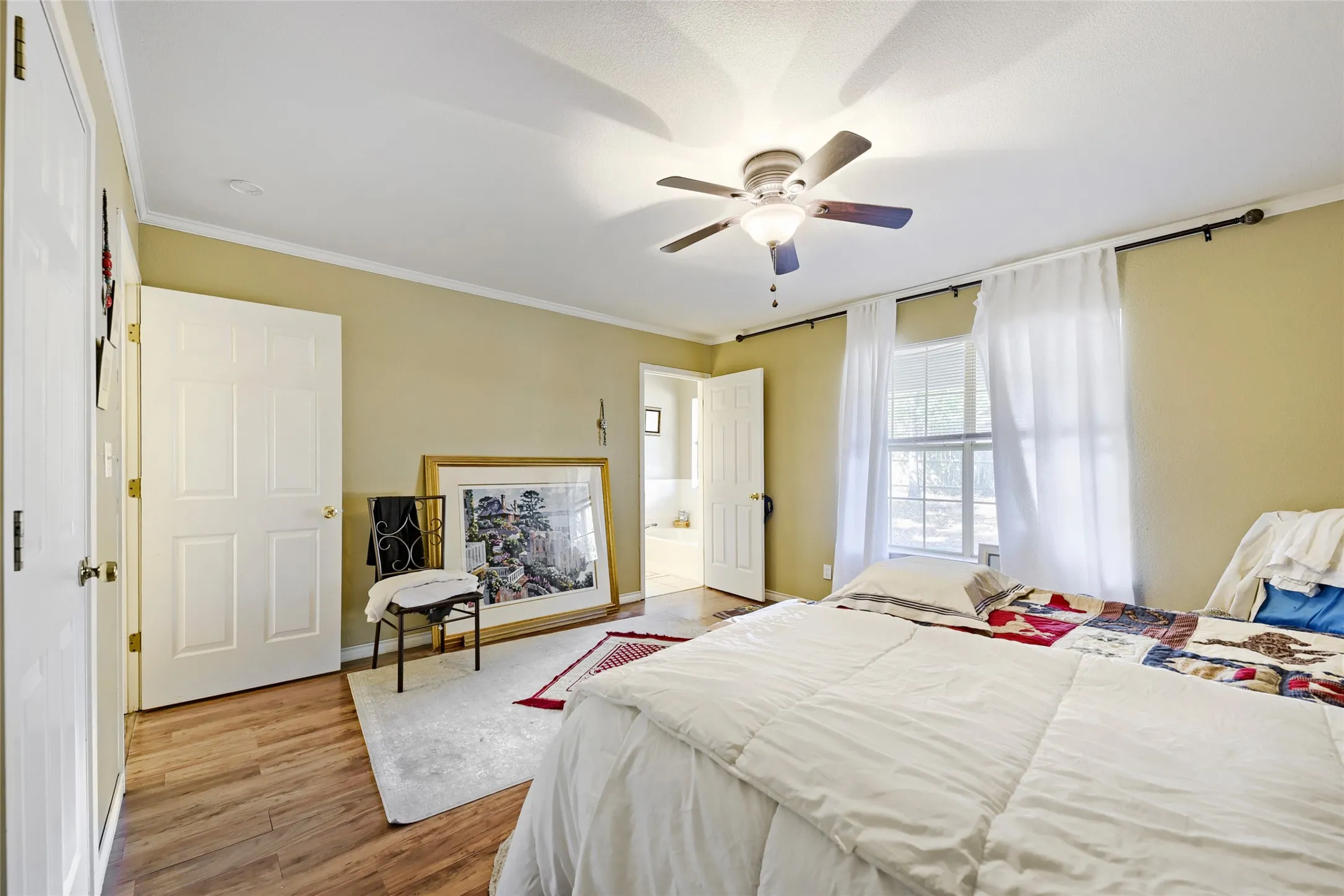 Single Family Residence For Sale in Hood County , 5008 Tahoka Drive, De Cordova, Texas 76049, 3 Bedroom, 2 Bathroom, 2 Garage spaces, 1,921 Sqft, built in 1991, mls#21386219, Real Estate Agent in De Cordova, Homes For Sale in Hood county, Homes For Sale in De Cordova, Realtor in De Cordova Texas, Real Estate Brokerage Independent Realty Texas, Luminita Cordes Realtor