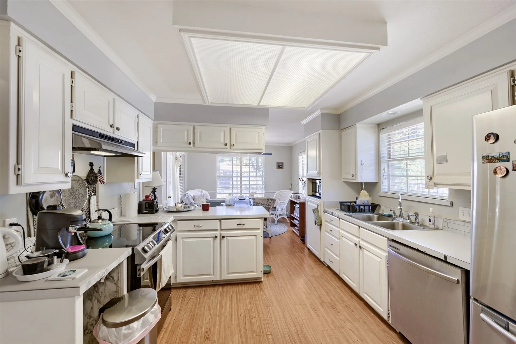 Single Family Residence For Sale in Hood County , 5008 Tahoka Drive, De Cordova, Texas 76049, 3 Bedroom, 2 Bathroom, 2 Garage spaces, 1,921 Sqft, built in 1991, mls#21386219, Real Estate Agent in De Cordova, Homes For Sale in Hood county, Homes For Sale in De Cordova, Realtor in De Cordova Texas, Real Estate Brokerage Independent Realty Texas, Luminita Cordes Realtor