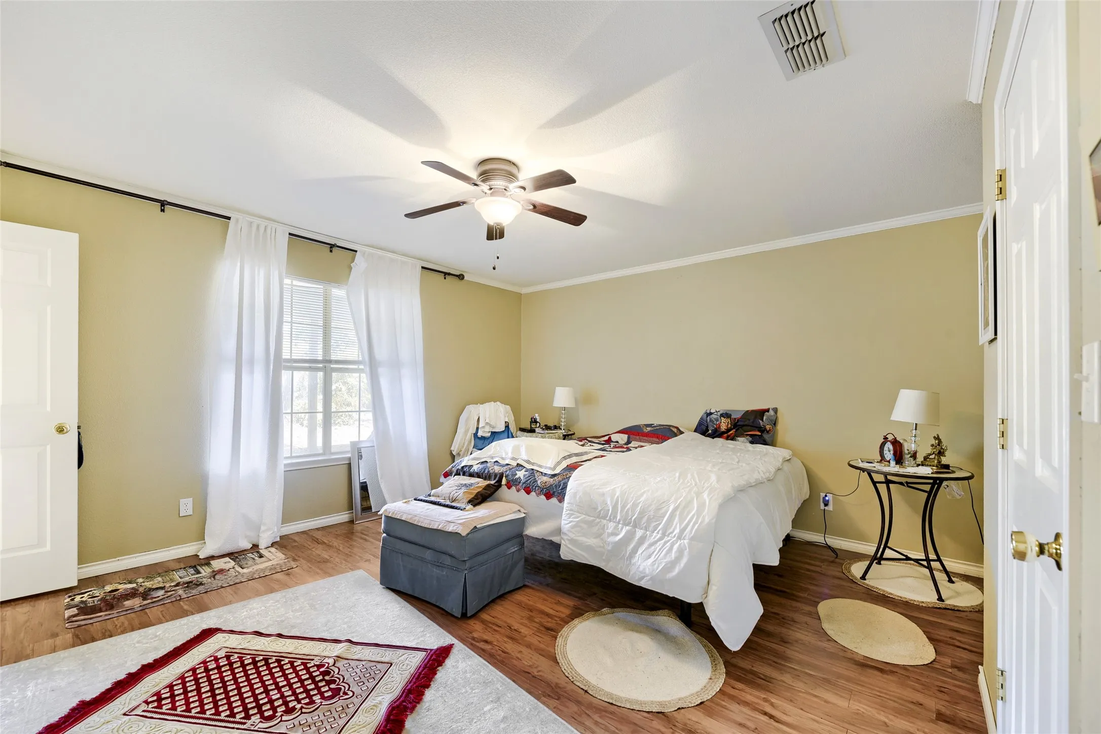 Single Family Residence For Sale in Hood County , 5008 Tahoka Drive, De Cordova, Texas 76049, 3 Bedroom, 2 Bathroom, 2 Garage spaces, 1,921 Sqft, built in 1991, mls#21386219, Real Estate Agent in De Cordova, Homes For Sale in Hood county, Homes For Sale in De Cordova, Realtor in De Cordova Texas, Real Estate Brokerage Independent Realty Texas, Luminita Cordes Realtor
