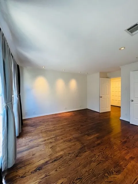 Townhouse For Rent in Dallas County , 4504 Bowser Avenue A, Dallas, Texas 75219, 3 Bedroom, 4 Bathroom, 2 Garage spaces, 1,944 Sqft, built in 1997, mls#21390010, Real Estate Agent in Dallas, Homes For Rent in Dallas county, Homes For Rent in Dallas, Realtor in Dallas Texas, Real Estate Brokerage Independent Realty Texas, Luminita Cordes Realtor