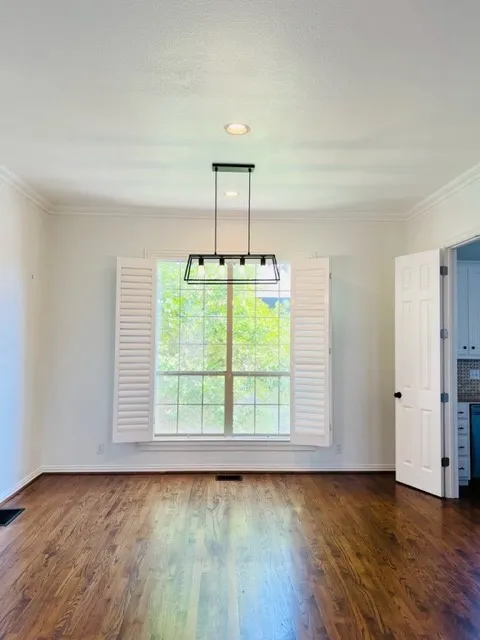 Townhouse For Rent in Dallas County , 4504 Bowser Avenue A, Dallas, Texas 75219, 3 Bedroom, 4 Bathroom, 2 Garage spaces, 1,944 Sqft, built in 1997, mls#21390010, Real Estate Agent in Dallas, Homes For Rent in Dallas county, Homes For Rent in Dallas, Realtor in Dallas Texas, Real Estate Brokerage Independent Realty Texas, Luminita Cordes Realtor