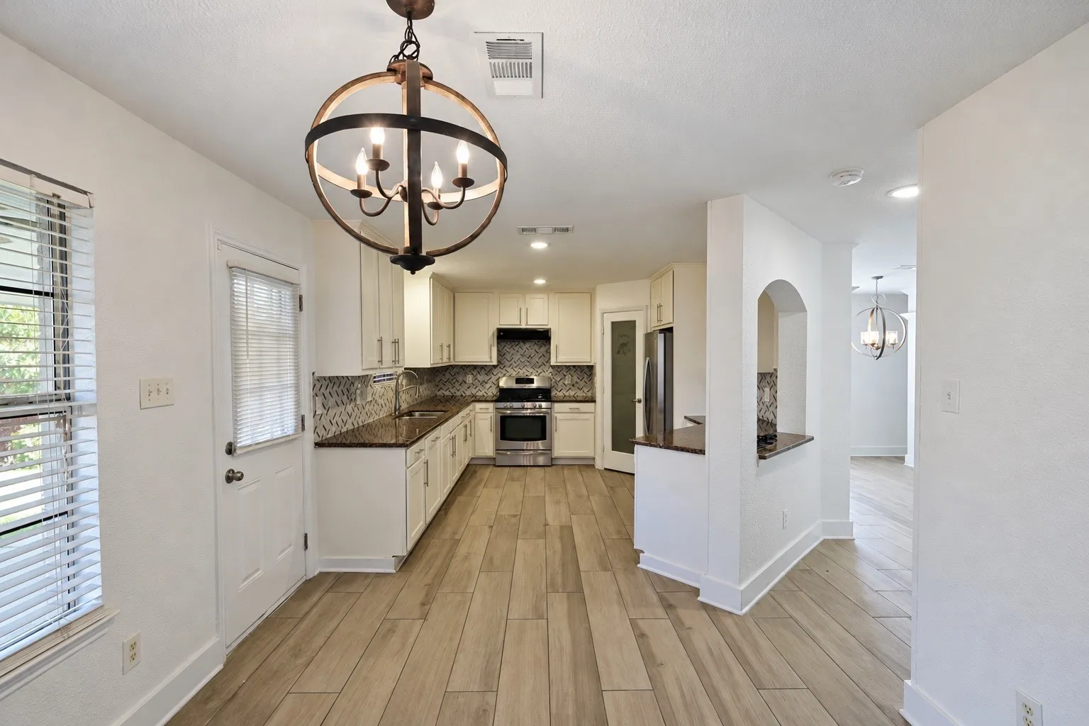 Single Family Residence For Rent in Dallas County , 1330 Kensington Court, Garland, Texas 75040, 4 Bedroom, 3 Bathroom, 2 Garage spaces, 2,185 Sqft, built in 1997, mls#21389702, Real Estate Agent in Garland, Homes For Rent in Dallas county, Homes For Rent in Garland, Realtor in Garland Texas, Real Estate Brokerage Independent Realty Texas, Luminita Cordes Realtor