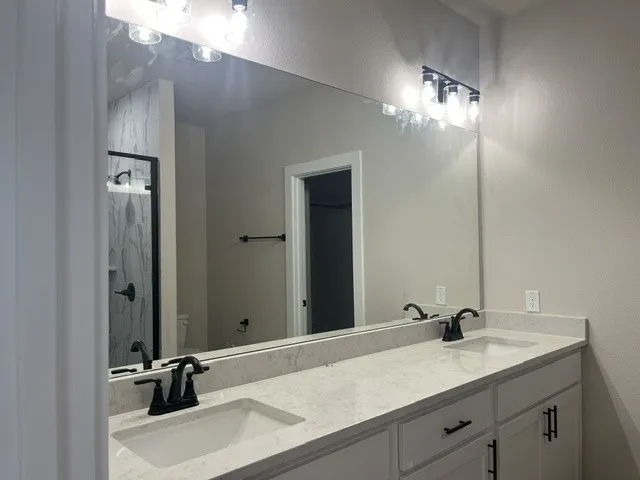 Single Family Residence For Sale in Grayson County , 493 W Jefferson Street, Van Alstyne, Texas 75495, 3 Bedroom, 2 Bathroom, 2 Garage spaces, 1,786 Sqft, built in 2026, mls#21390015, Real Estate Agent in Van Alstyne, Homes For Sale in Grayson county, Homes For Sale in Van Alstyne, Realtor in Van Alstyne Texas, Real Estate Brokerage Independent Realty Texas, Luminita Cordes Realtor