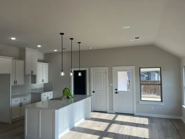 Single Family Residence For Sale in Grayson County , 493 W Jefferson Street, Van Alstyne, Texas 75495, 3 Bedroom, 2 Bathroom, 2 Garage spaces, 1,786 Sqft, built in 2026, mls#21390015, Real Estate Agent in Van Alstyne, Homes For Sale in Grayson county, Homes For Sale in Van Alstyne, Realtor in Van Alstyne Texas, Real Estate Brokerage Independent Realty Texas, Luminita Cordes Realtor