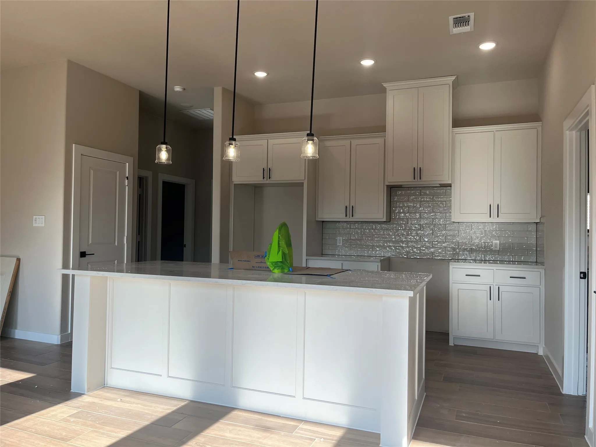 Single Family Residence For Sale in Grayson County , 493 W Jefferson Street, Van Alstyne, Texas 75495, 3 Bedroom, 2 Bathroom, 2 Garage spaces, 1,786 Sqft, built in 2026, mls#21390015, Real Estate Agent in Van Alstyne, Homes For Sale in Grayson county, Homes For Sale in Van Alstyne, Realtor in Van Alstyne Texas, Real Estate Brokerage Independent Realty Texas, Luminita Cordes Realtor