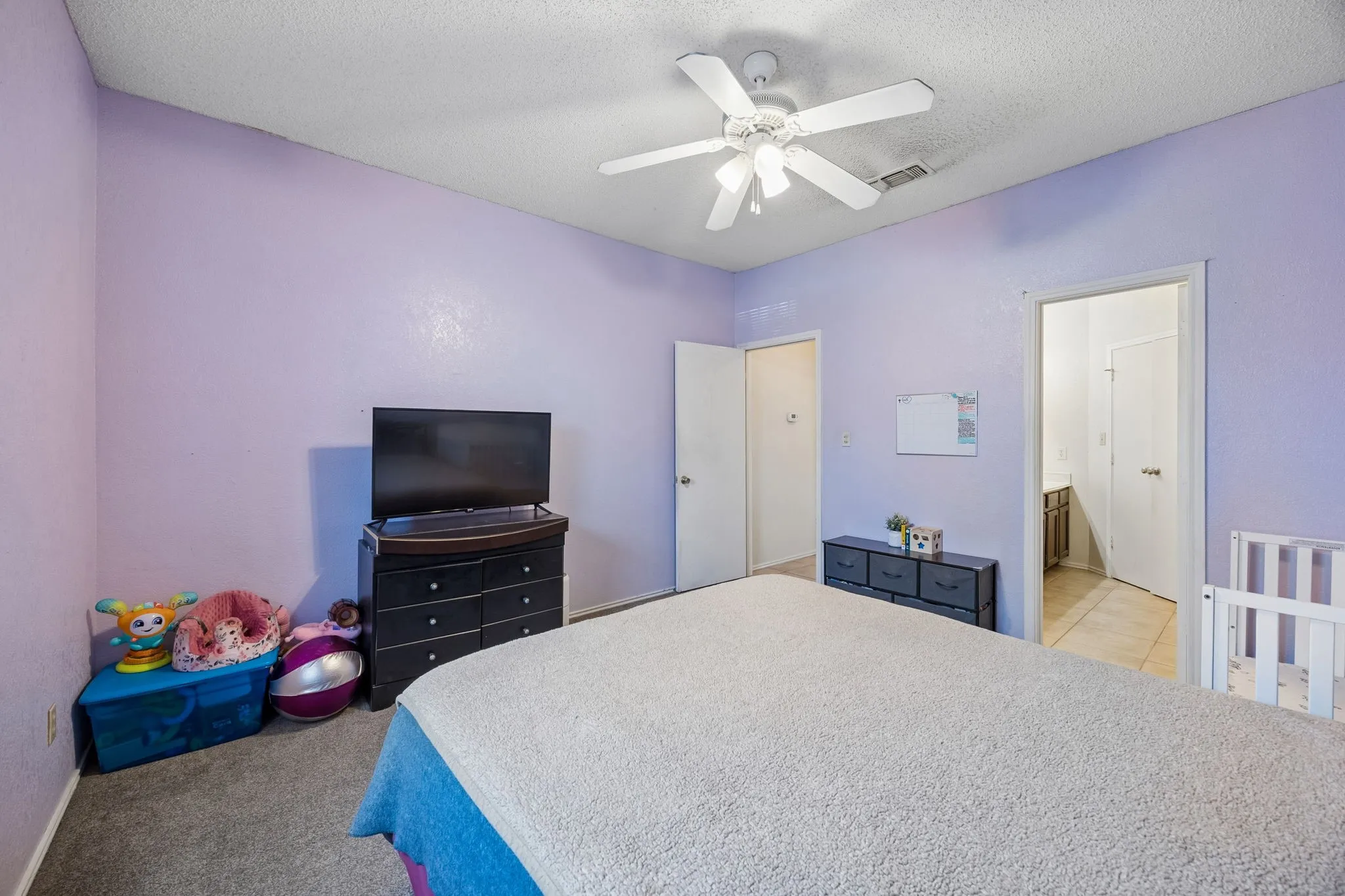 Single Family Residence For Sale in Tarrant County , 2906 Northrope Street, Euless, Texas 76039, 2 Bedroom, 2 Bathroom, Garage spaces, 1,094 Sqft, built in 1985, mls#21383240, Real Estate Agent in Euless, Homes For Sale in Tarrant county, Homes For Sale in Euless, Realtor in Euless Texas, Real Estate Brokerage Independent Realty Texas, Luminita Cordes Realtor