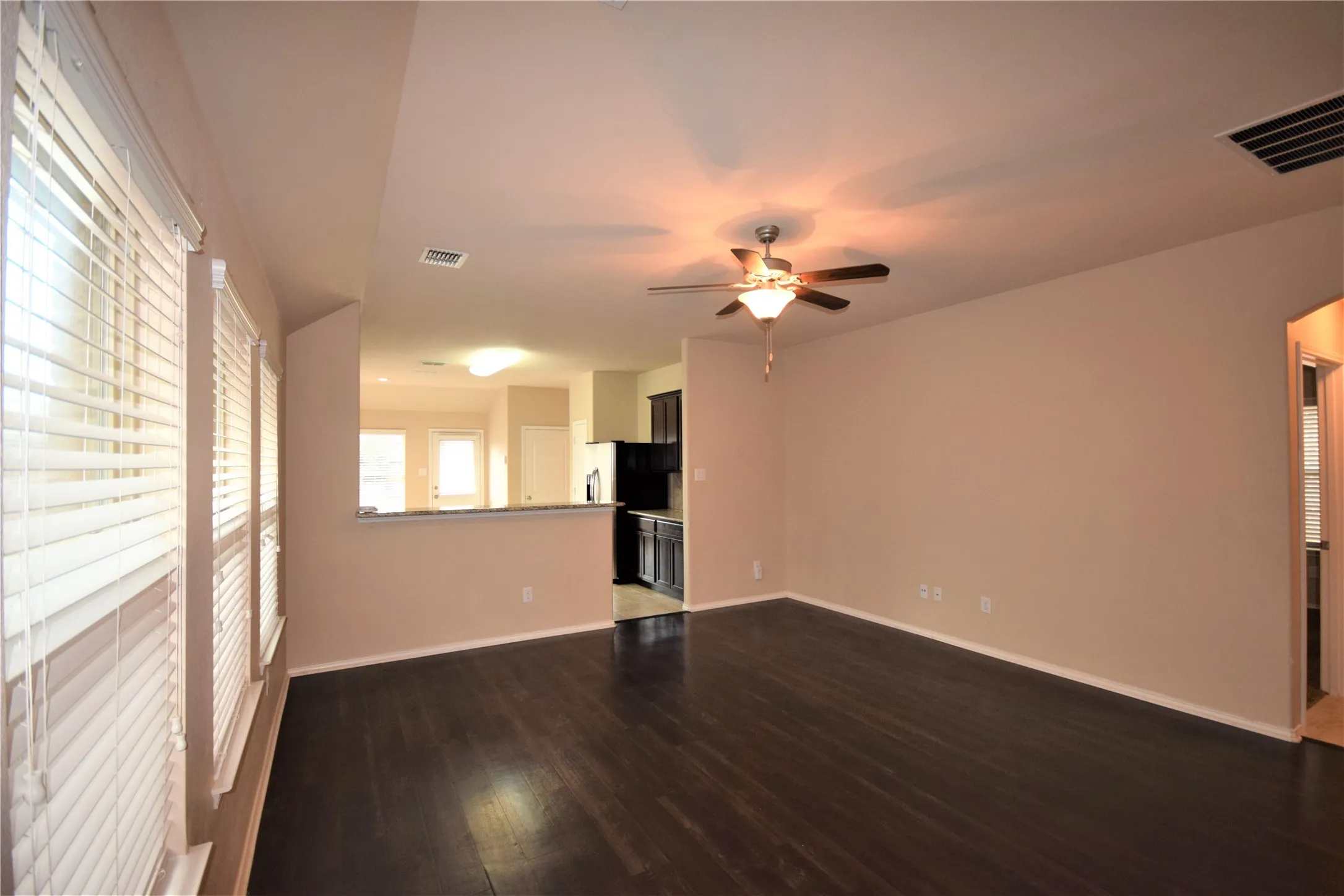 Single Family Residence For Rent in Denton County , 9005 Sundance Trail, Cross Roads, Texas 76227, 3 Bedroom, 2 Bathroom, 2 Garage spaces, 1,378 Sqft, built in 2011, mls#21390020, Real Estate Agent in Cross Roads, Homes For Rent in Denton county, Homes For Rent in Cross Roads, Realtor in Cross Roads Texas, Real Estate Brokerage Independent Realty Texas, Luminita Cordes Realtor