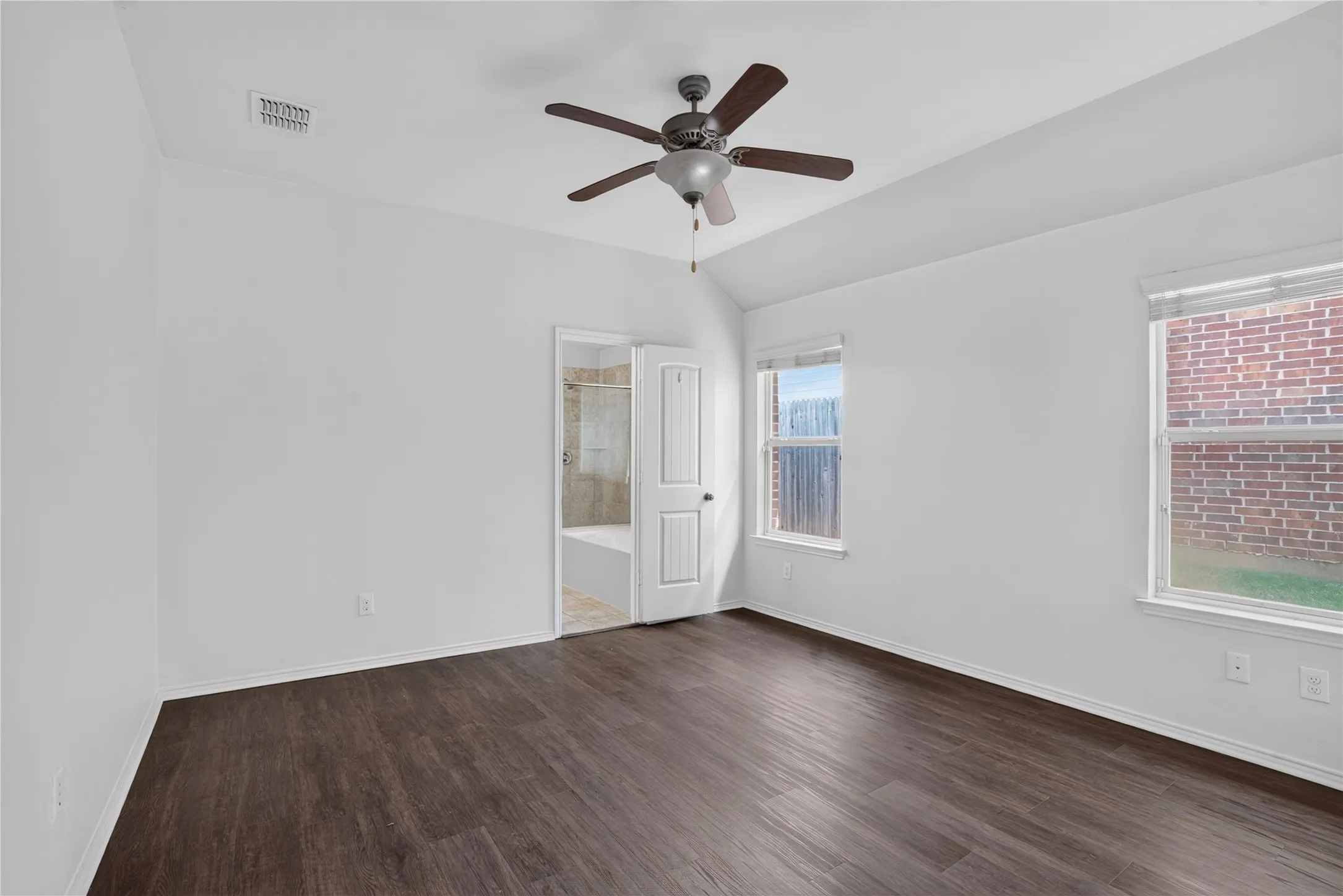 Single Family Residence For Rent in Denton County , 9005 Sundance Trail, Cross Roads, Texas 76227, 3 Bedroom, 2 Bathroom, 2 Garage spaces, 1,378 Sqft, built in 2011, mls#21390020, Real Estate Agent in Cross Roads, Homes For Rent in Denton county, Homes For Rent in Cross Roads, Realtor in Cross Roads Texas, Real Estate Brokerage Independent Realty Texas, Luminita Cordes Realtor