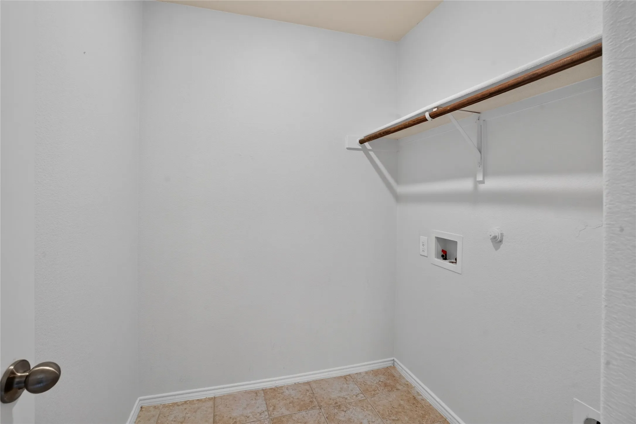 Single Family Residence For Rent in Denton County , 9005 Sundance Trail, Cross Roads, Texas 76227, 3 Bedroom, 2 Bathroom, 2 Garage spaces, 1,378 Sqft, built in 2011, mls#21390020, Real Estate Agent in Cross Roads, Homes For Rent in Denton county, Homes For Rent in Cross Roads, Realtor in Cross Roads Texas, Real Estate Brokerage Independent Realty Texas, Luminita Cordes Realtor