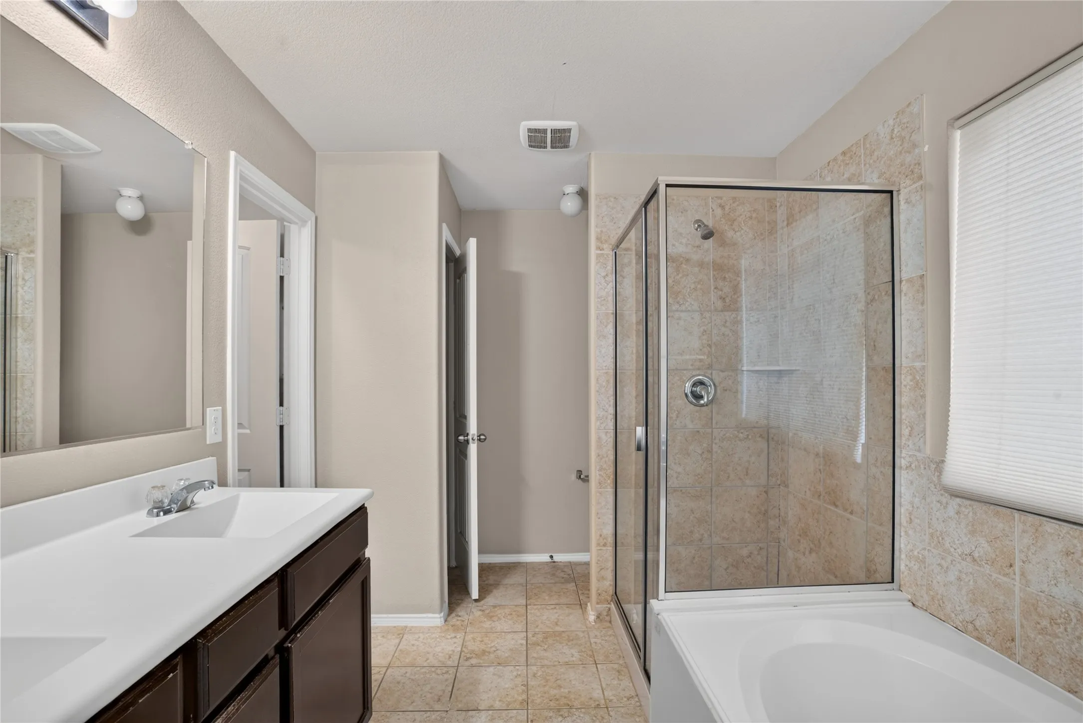 Single Family Residence For Rent in Denton County , 9005 Sundance Trail, Cross Roads, Texas 76227, 3 Bedroom, 2 Bathroom, 2 Garage spaces, 1,378 Sqft, built in 2011, mls#21390020, Real Estate Agent in Cross Roads, Homes For Rent in Denton county, Homes For Rent in Cross Roads, Realtor in Cross Roads Texas, Real Estate Brokerage Independent Realty Texas, Luminita Cordes Realtor