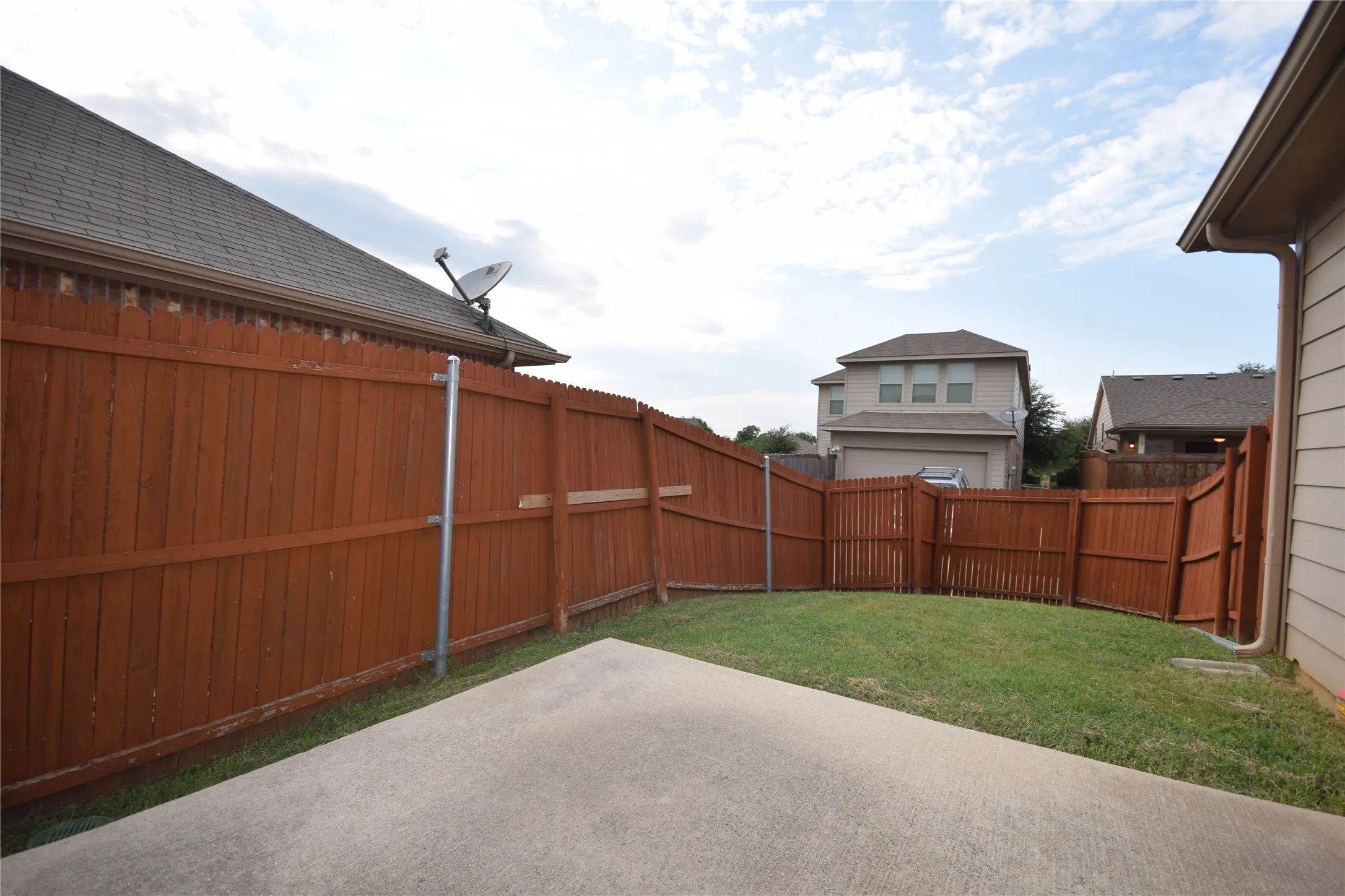 Single Family Residence For Rent in Denton County , 9005 Sundance Trail, Cross Roads, Texas 76227, 3 Bedroom, 2 Bathroom, 2 Garage spaces, 1,378 Sqft, built in 2011, mls#21390020, Real Estate Agent in Cross Roads, Homes For Rent in Denton county, Homes For Rent in Cross Roads, Realtor in Cross Roads Texas, Real Estate Brokerage Independent Realty Texas, Luminita Cordes Realtor