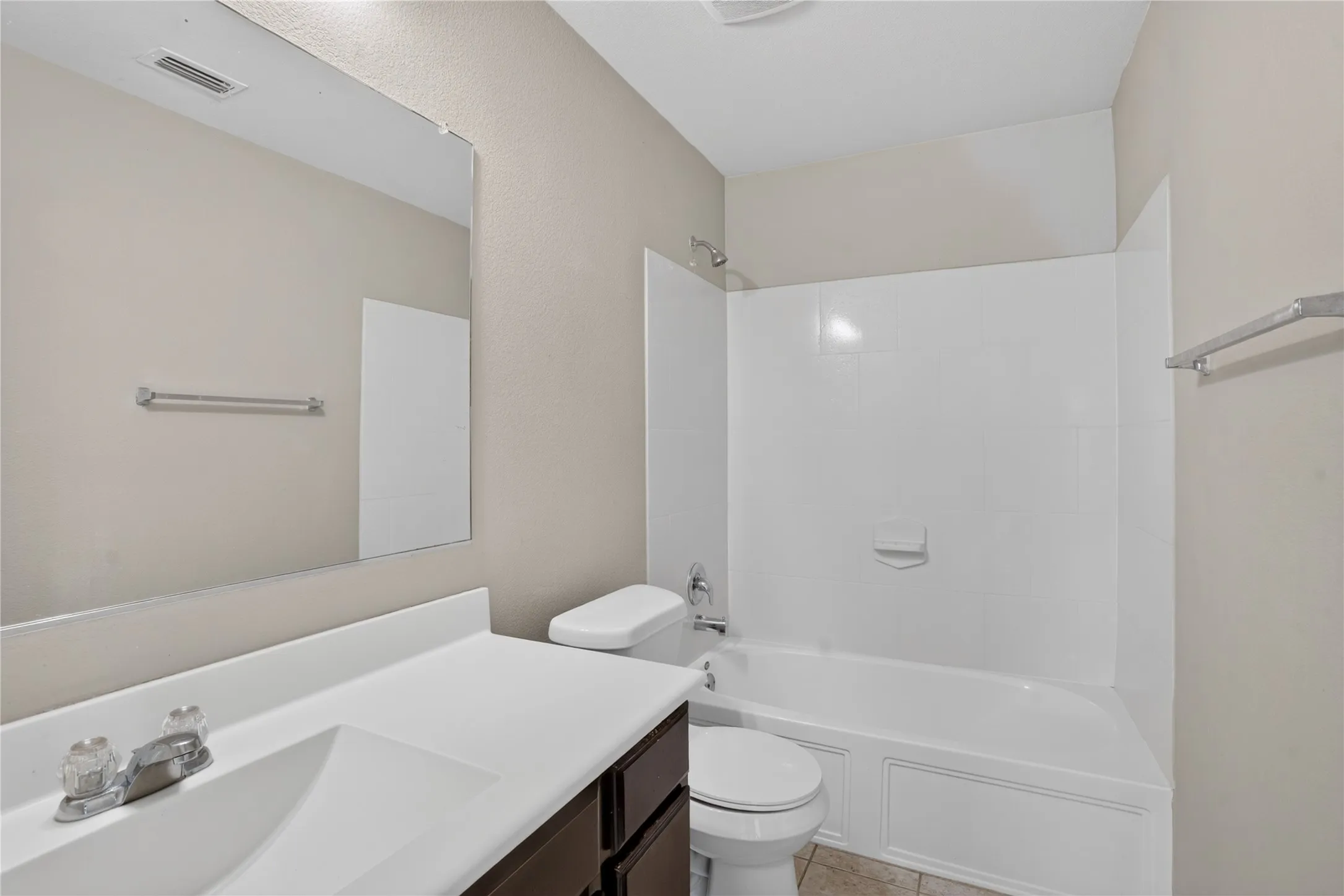 Single Family Residence For Rent in Denton County , 9005 Sundance Trail, Cross Roads, Texas 76227, 3 Bedroom, 2 Bathroom, 2 Garage spaces, 1,378 Sqft, built in 2011, mls#21390020, Real Estate Agent in Cross Roads, Homes For Rent in Denton county, Homes For Rent in Cross Roads, Realtor in Cross Roads Texas, Real Estate Brokerage Independent Realty Texas, Luminita Cordes Realtor