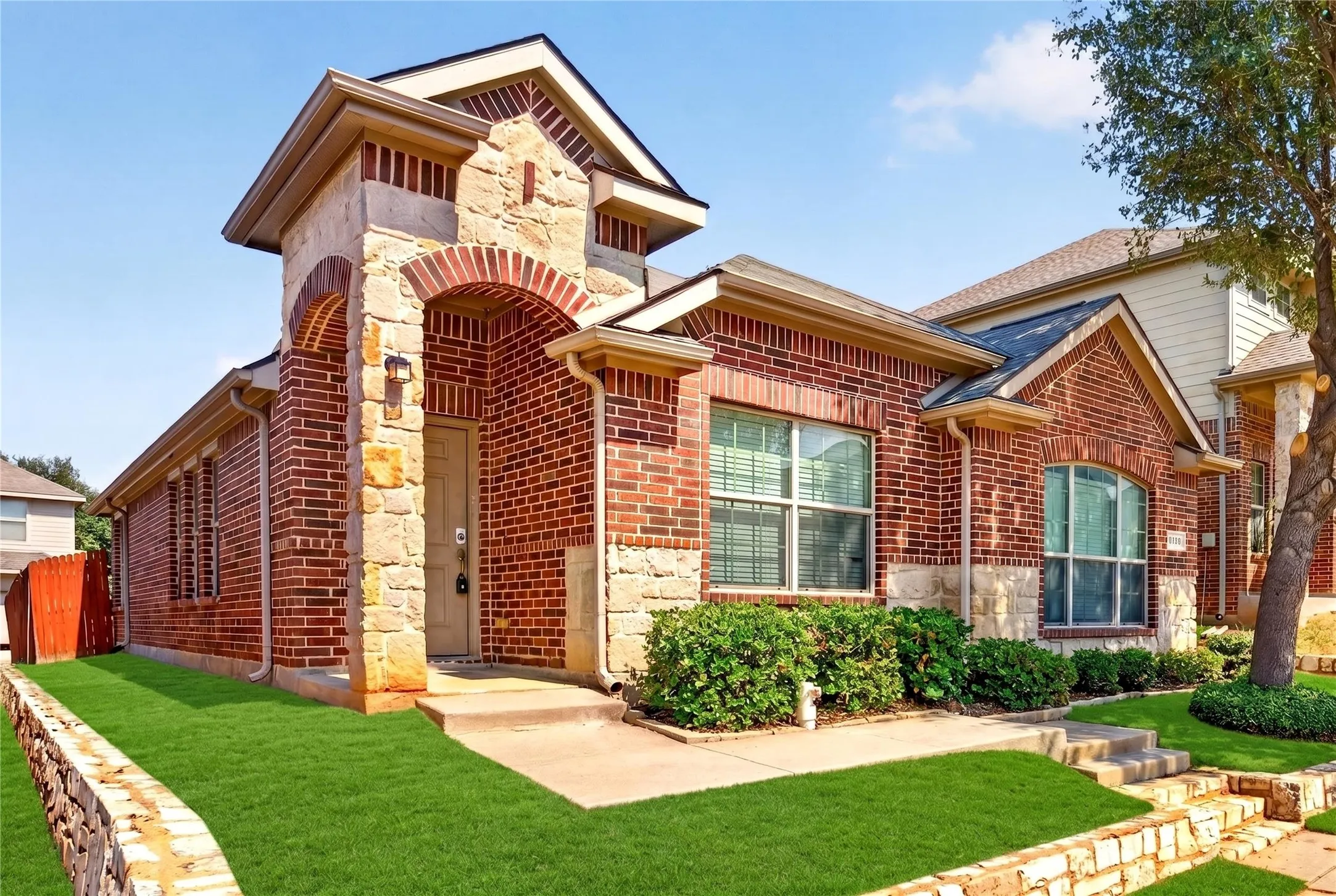 Single Family Residence For Rent in Denton County , 9005 Sundance Trail, Cross Roads, Texas 76227, 3 Bedroom, 2 Bathroom, 2 Garage spaces, 1,378 Sqft, built in 2011, mls#21390020, Real Estate Agent in Cross Roads, Homes For Rent in Denton county, Homes For Rent in Cross Roads, Realtor in Cross Roads Texas, Real Estate Brokerage Independent Realty Texas, Luminita Cordes Realtor