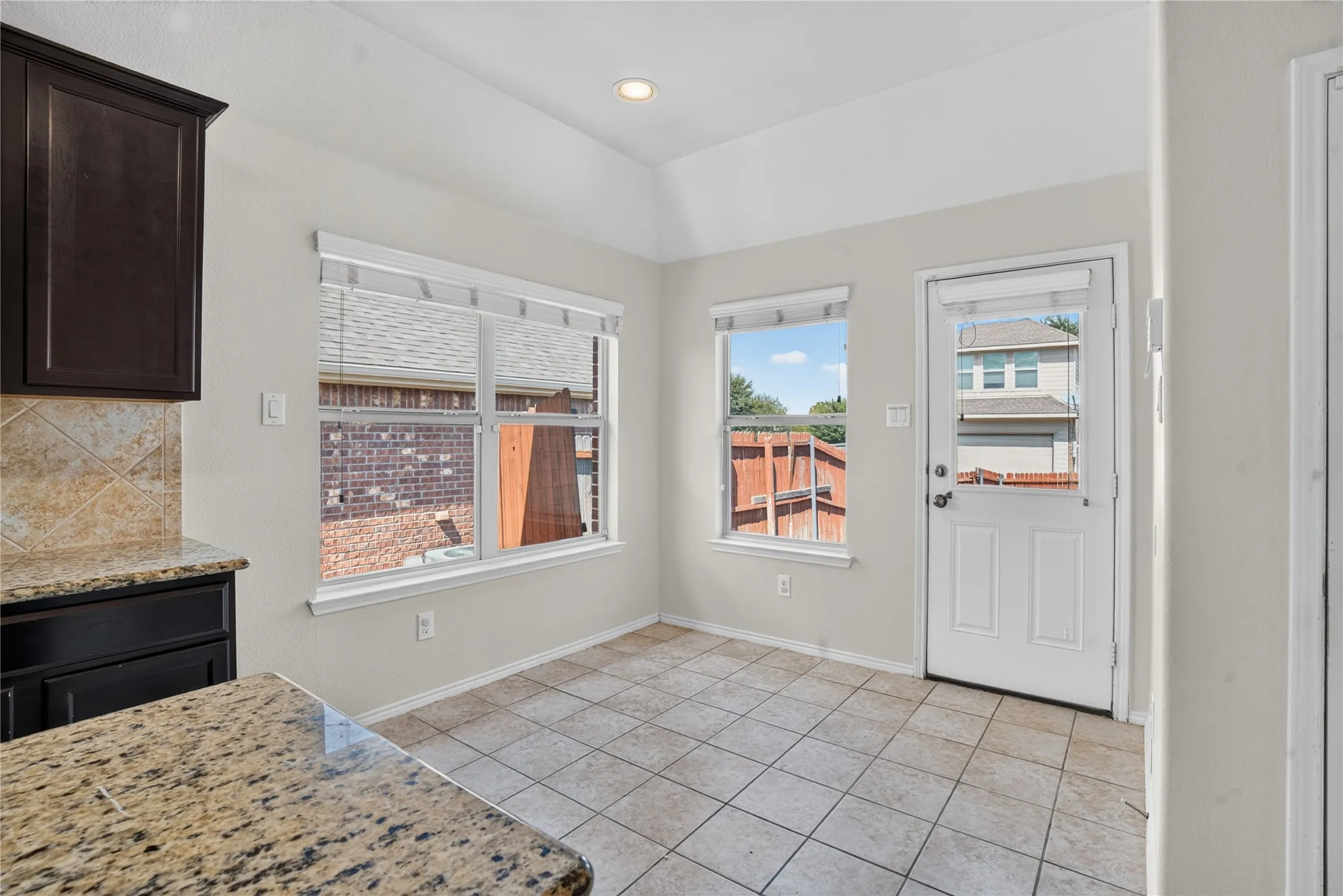 Single Family Residence For Rent in Denton County , 9005 Sundance Trail, Cross Roads, Texas 76227, 3 Bedroom, 2 Bathroom, 2 Garage spaces, 1,378 Sqft, built in 2011, mls#21390020, Real Estate Agent in Cross Roads, Homes For Rent in Denton county, Homes For Rent in Cross Roads, Realtor in Cross Roads Texas, Real Estate Brokerage Independent Realty Texas, Luminita Cordes Realtor