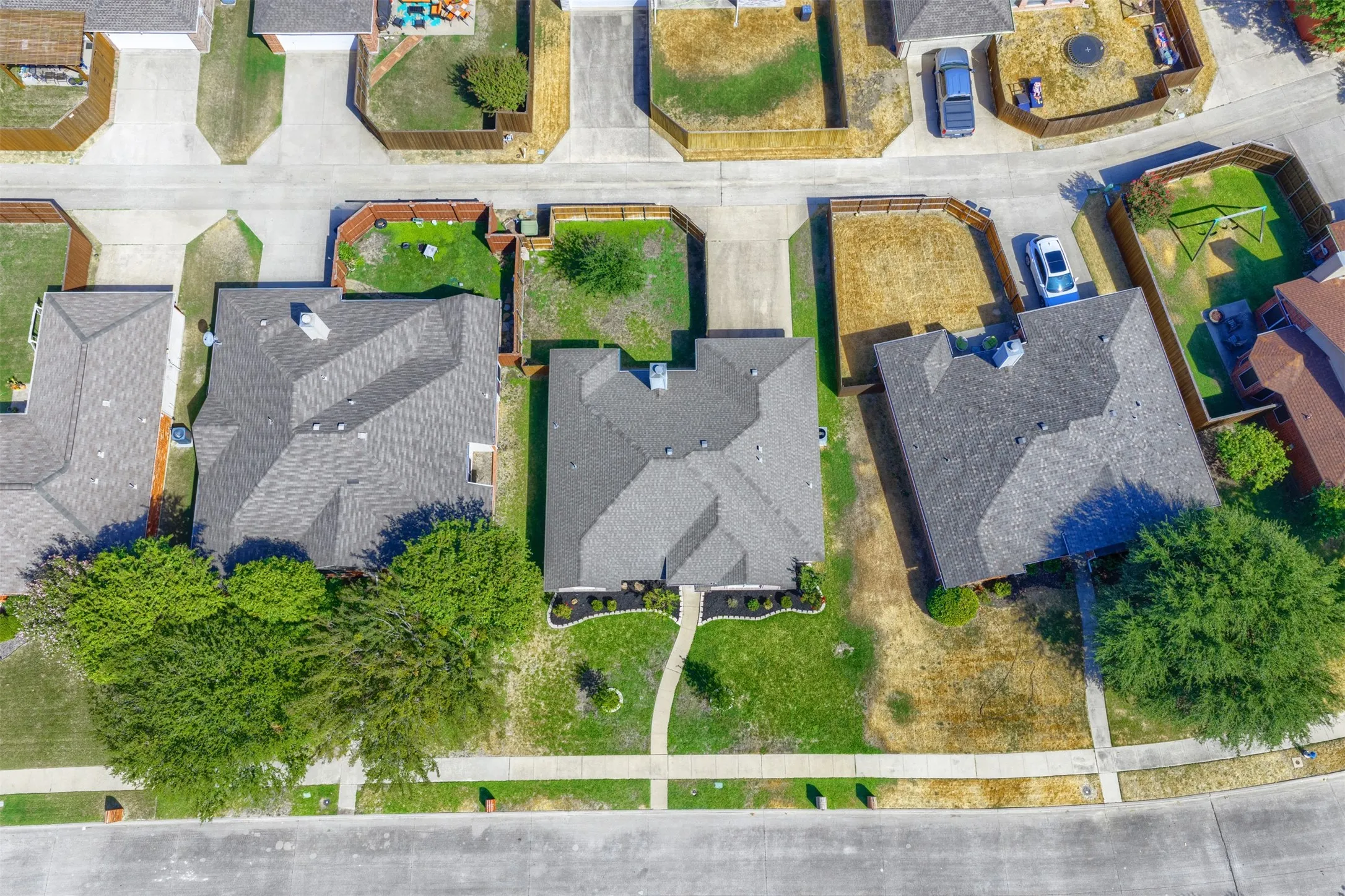 Single Family Residence For Sale in Collin County , 7912 Gulf Street, Frisco, Texas 75035, 3 Bedroom, 2 Bathroom, 2 Garage spaces, 1,486 Sqft, built in 1997, mls#21376920, Real Estate Agent in Frisco, Homes For Sale in Collin county, Homes For Sale in Frisco, Realtor in Frisco Texas, Real Estate Brokerage Independent Realty Texas, Luminita Cordes Realtor