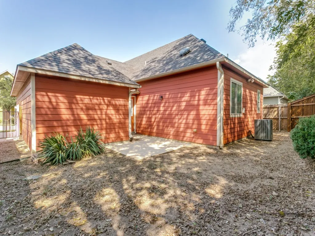 Single Family Residence For Sale in Denton County , 2512 Rugby Lane, Denton, Texas 76209, 2 Bedroom, 2 Bathroom, 2 Garage spaces, 1,166 Sqft, built in 2008, mls#21389622, Real Estate Agent in Denton, Homes For Sale in Denton county, Homes For Sale in Denton, Realtor in Denton Texas, Real Estate Brokerage Independent Realty Texas, Luminita Cordes Realtor