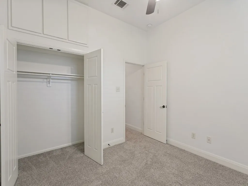 Single Family Residence For Sale in Denton County , 2512 Rugby Lane, Denton, Texas 76209, 2 Bedroom, 2 Bathroom, 2 Garage spaces, 1,166 Sqft, built in 2008, mls#21389622, Real Estate Agent in Denton, Homes For Sale in Denton county, Homes For Sale in Denton, Realtor in Denton Texas, Real Estate Brokerage Independent Realty Texas, Luminita Cordes Realtor