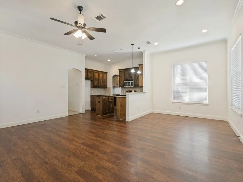 Single Family Residence For Sale in Denton County , 2512 Rugby Lane, Denton, Texas 76209, 2 Bedroom, 2 Bathroom, 2 Garage spaces, 1,166 Sqft, built in 2008, mls#21389622, Real Estate Agent in Denton, Homes For Sale in Denton county, Homes For Sale in Denton, Realtor in Denton Texas, Real Estate Brokerage Independent Realty Texas, Luminita Cordes Realtor