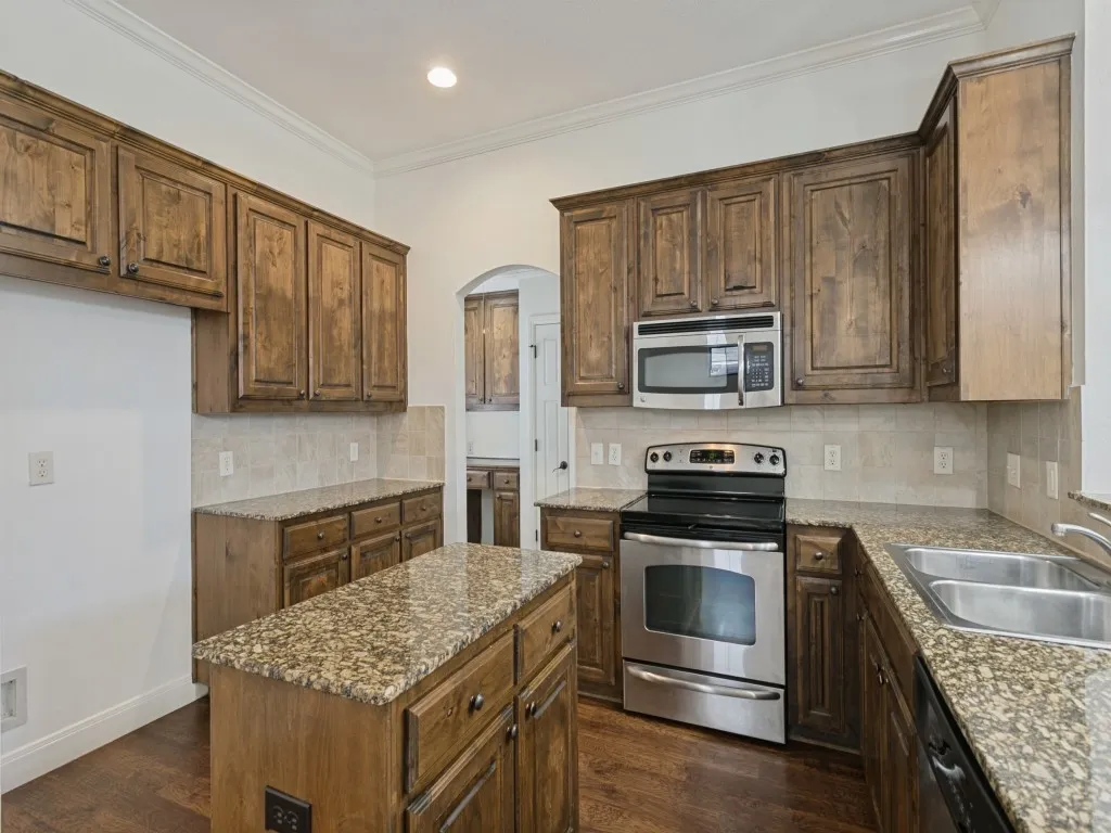 Single Family Residence For Sale in Denton County , 2512 Rugby Lane, Denton, Texas 76209, 2 Bedroom, 2 Bathroom, 2 Garage spaces, 1,166 Sqft, built in 2008, mls#21389622, Real Estate Agent in Denton, Homes For Sale in Denton county, Homes For Sale in Denton, Realtor in Denton Texas, Real Estate Brokerage Independent Realty Texas, Luminita Cordes Realtor