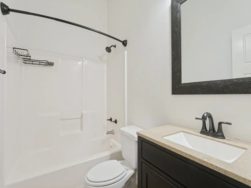 Single Family Residence For Sale in Denton County , 2512 Rugby Lane, Denton, Texas 76209, 2 Bedroom, 2 Bathroom, 2 Garage spaces, 1,166 Sqft, built in 2008, mls#21389622, Real Estate Agent in Denton, Homes For Sale in Denton county, Homes For Sale in Denton, Realtor in Denton Texas, Real Estate Brokerage Independent Realty Texas, Luminita Cordes Realtor