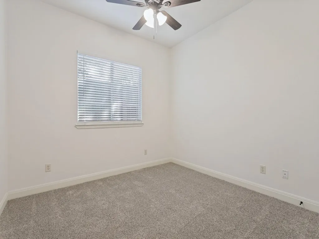 Single Family Residence For Sale in Denton County , 2512 Rugby Lane, Denton, Texas 76209, 2 Bedroom, 2 Bathroom, 2 Garage spaces, 1,166 Sqft, built in 2008, mls#21389622, Real Estate Agent in Denton, Homes For Sale in Denton county, Homes For Sale in Denton, Realtor in Denton Texas, Real Estate Brokerage Independent Realty Texas, Luminita Cordes Realtor