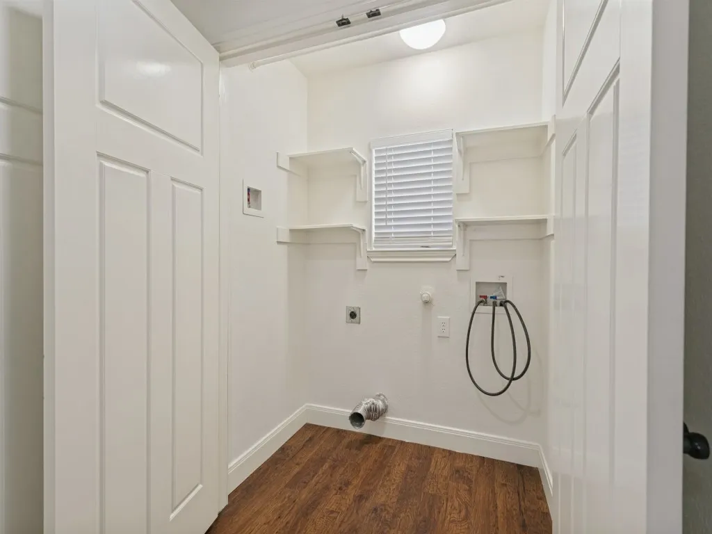 Single Family Residence For Sale in Denton County , 2512 Rugby Lane, Denton, Texas 76209, 2 Bedroom, 2 Bathroom, 2 Garage spaces, 1,166 Sqft, built in 2008, mls#21389622, Real Estate Agent in Denton, Homes For Sale in Denton county, Homes For Sale in Denton, Realtor in Denton Texas, Real Estate Brokerage Independent Realty Texas, Luminita Cordes Realtor