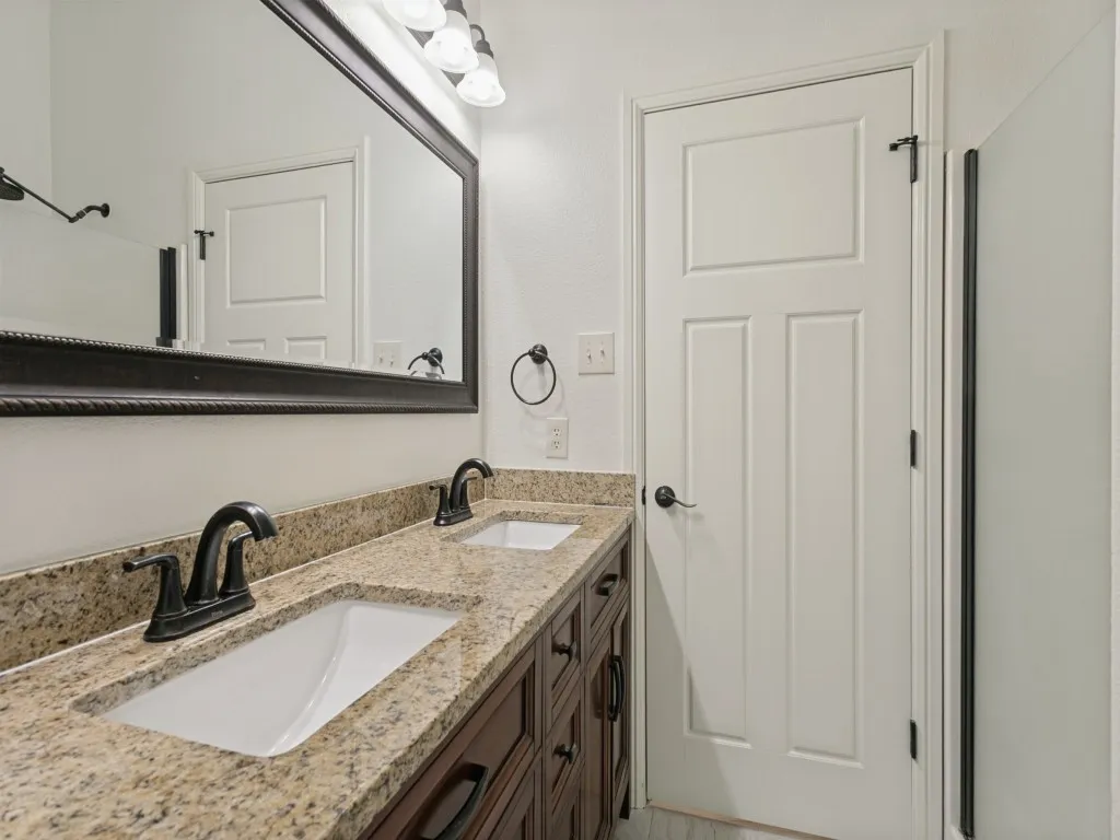 Single Family Residence For Sale in Denton County , 2512 Rugby Lane, Denton, Texas 76209, 2 Bedroom, 2 Bathroom, 2 Garage spaces, 1,166 Sqft, built in 2008, mls#21389622, Real Estate Agent in Denton, Homes For Sale in Denton county, Homes For Sale in Denton, Realtor in Denton Texas, Real Estate Brokerage Independent Realty Texas, Luminita Cordes Realtor