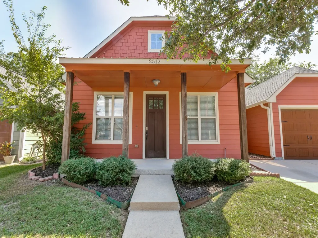 Single Family Residence For Sale in Denton County , 2512 Rugby Lane, Denton, Texas 76209, 2 Bedroom, 2 Bathroom, 2 Garage spaces, 1,166 Sqft, built in 2008, mls#21389622, Real Estate Agent in Denton, Homes For Sale in Denton county, Homes For Sale in Denton, Realtor in Denton Texas, Real Estate Brokerage Independent Realty Texas, Luminita Cordes Realtor
