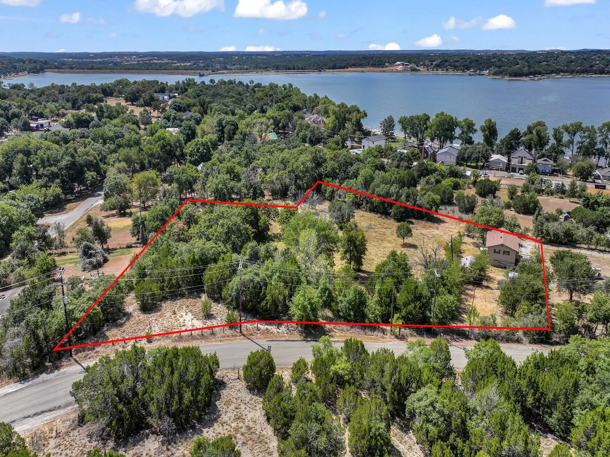 Single Family Residence For Sale in Parker County , 4103 White Settlement Road, Weatherford, Texas 76087, 3 Bedroom, 2 Bathroom, Garage spaces, 936 Sqft, built in 2001, mls#21384976, Real Estate Agent in Weatherford, Homes For Sale in Parker county, Homes For Sale in Weatherford, Realtor in Weatherford Texas, Real Estate Brokerage Independent Realty Texas, Luminita Cordes Realtor