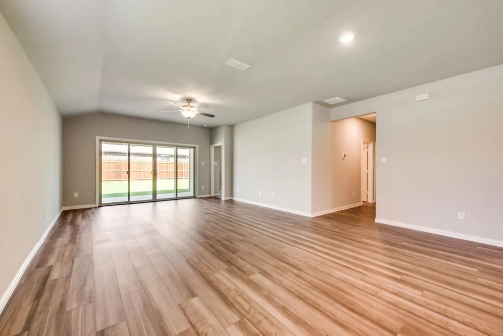 Single Family Residence For Rent in Collin County , 605 Cedar Springs Drive, Princeton, Texas 75407, 3 Bedroom, 2 Bathroom, 2 Garage spaces, 1,830 Sqft, built in 2021, mls#21390029, Real Estate Agent in Princeton, Homes For Rent in Collin county, Homes For Rent in Princeton, Realtor in Princeton Texas, Real Estate Brokerage Independent Realty Texas, Luminita Cordes Realtor