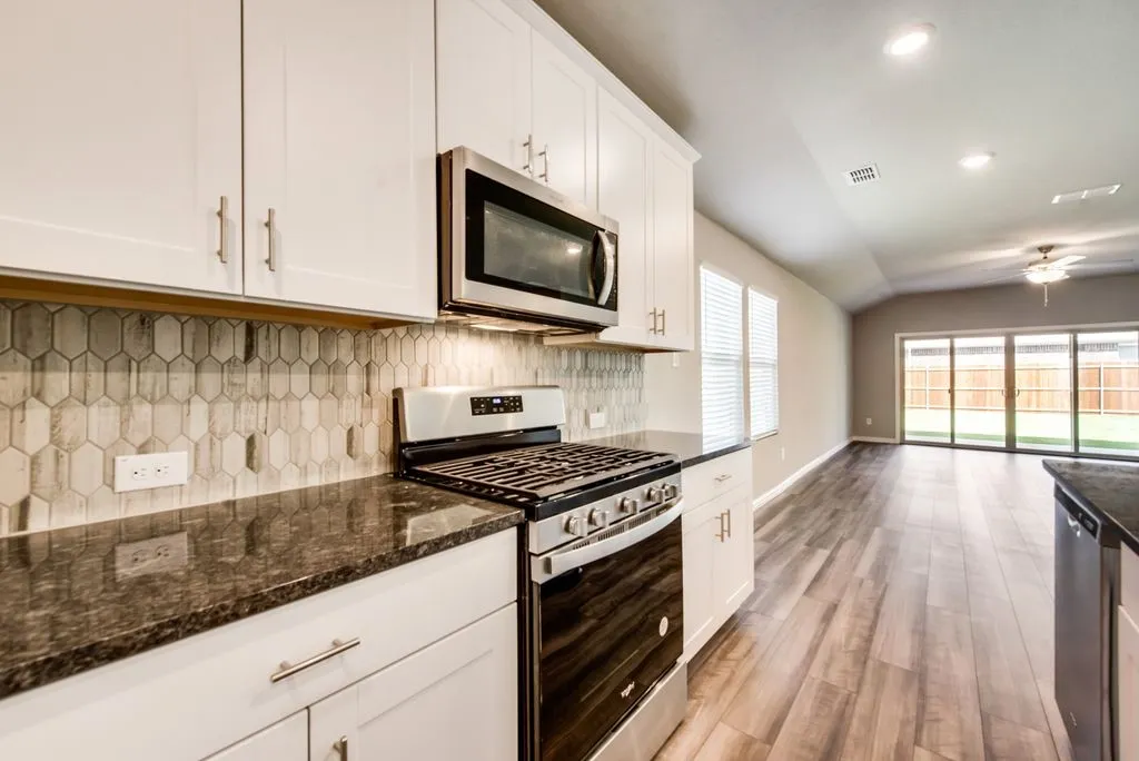 Single Family Residence For Rent in Collin County , 605 Cedar Springs Drive, Princeton, Texas 75407, 3 Bedroom, 2 Bathroom, 2 Garage spaces, 1,830 Sqft, built in 2021, mls#21390029, Real Estate Agent in Princeton, Homes For Rent in Collin county, Homes For Rent in Princeton, Realtor in Princeton Texas, Real Estate Brokerage Independent Realty Texas, Luminita Cordes Realtor