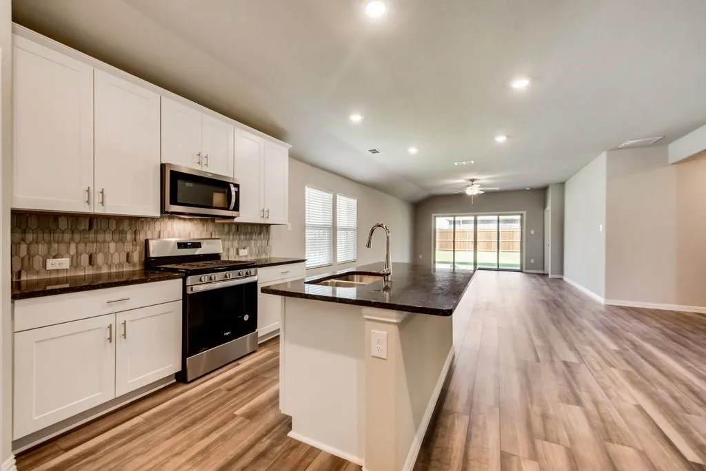 Single Family Residence For Rent in Collin County , 605 Cedar Springs Drive, Princeton, Texas 75407, 3 Bedroom, 2 Bathroom, 2 Garage spaces, 1,830 Sqft, built in 2021, mls#21390029, Real Estate Agent in Princeton, Homes For Rent in Collin county, Homes For Rent in Princeton, Realtor in Princeton Texas, Real Estate Brokerage Independent Realty Texas, Luminita Cordes Realtor