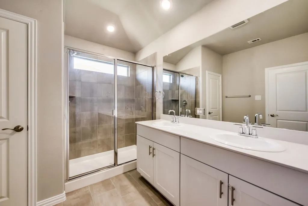 Single Family Residence For Rent in Collin County , 605 Cedar Springs Drive, Princeton, Texas 75407, 3 Bedroom, 2 Bathroom, 2 Garage spaces, 1,830 Sqft, built in 2021, mls#21390029, Real Estate Agent in Princeton, Homes For Rent in Collin county, Homes For Rent in Princeton, Realtor in Princeton Texas, Real Estate Brokerage Independent Realty Texas, Luminita Cordes Realtor