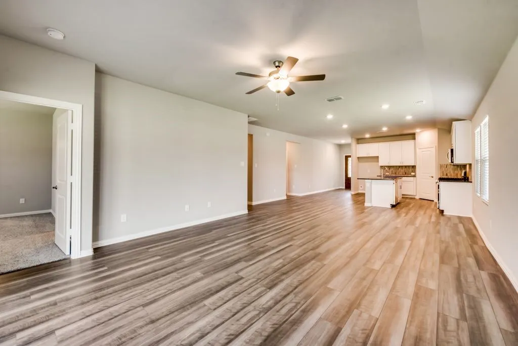 Single Family Residence For Rent in Collin County , 605 Cedar Springs Drive, Princeton, Texas 75407, 3 Bedroom, 2 Bathroom, 2 Garage spaces, 1,830 Sqft, built in 2021, mls#21390029, Real Estate Agent in Princeton, Homes For Rent in Collin county, Homes For Rent in Princeton, Realtor in Princeton Texas, Real Estate Brokerage Independent Realty Texas, Luminita Cordes Realtor