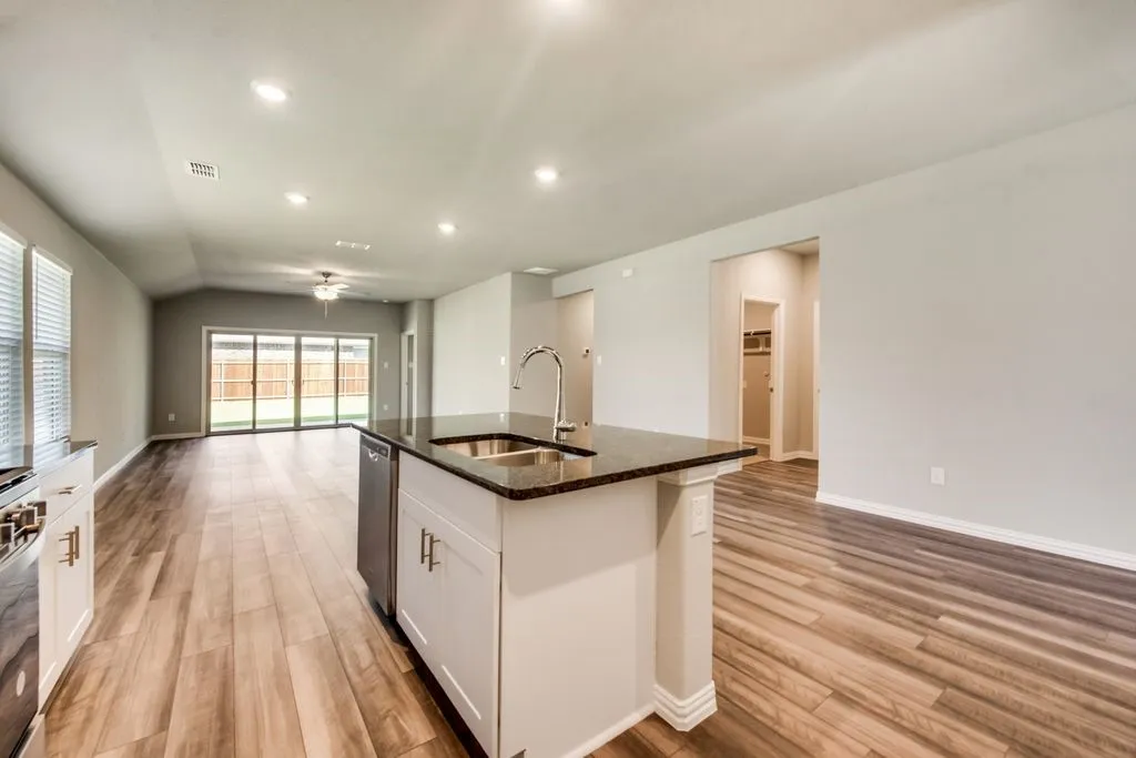 Single Family Residence For Rent in Collin County , 605 Cedar Springs Drive, Princeton, Texas 75407, 3 Bedroom, 2 Bathroom, 2 Garage spaces, 1,830 Sqft, built in 2021, mls#21390029, Real Estate Agent in Princeton, Homes For Rent in Collin county, Homes For Rent in Princeton, Realtor in Princeton Texas, Real Estate Brokerage Independent Realty Texas, Luminita Cordes Realtor