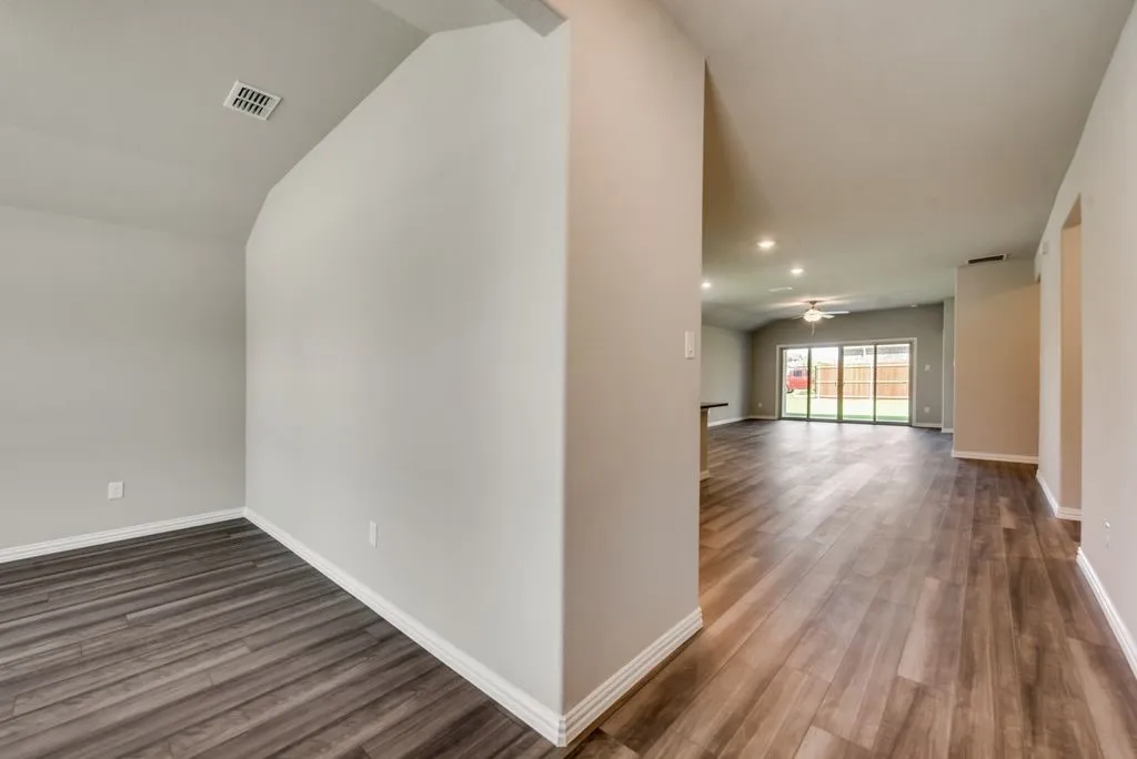 Single Family Residence For Rent in Collin County , 605 Cedar Springs Drive, Princeton, Texas 75407, 3 Bedroom, 2 Bathroom, 2 Garage spaces, 1,830 Sqft, built in 2021, mls#21390029, Real Estate Agent in Princeton, Homes For Rent in Collin county, Homes For Rent in Princeton, Realtor in Princeton Texas, Real Estate Brokerage Independent Realty Texas, Luminita Cordes Realtor