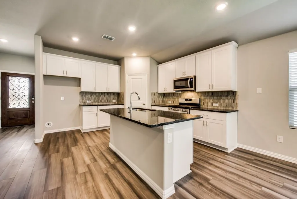 Single Family Residence For Rent in Collin County , 605 Cedar Springs Drive, Princeton, Texas 75407, 3 Bedroom, 2 Bathroom, 2 Garage spaces, 1,830 Sqft, built in 2021, mls#21390029, Real Estate Agent in Princeton, Homes For Rent in Collin county, Homes For Rent in Princeton, Realtor in Princeton Texas, Real Estate Brokerage Independent Realty Texas, Luminita Cordes Realtor