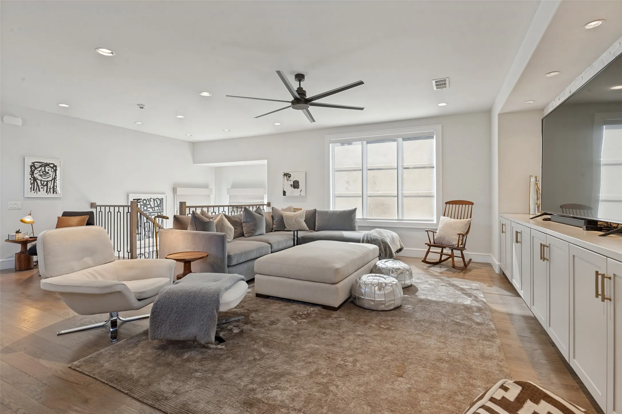 Single Family Residence For Sale in Dallas County , 4447 Alta Vista Lane, Dallas, Texas 75229, 5 Bedroom, 6 Bathroom, 3 Garage spaces, 5,998 Sqft, built in 2016, mls#21390022, Real Estate Agent in Dallas, Homes For Sale in Dallas county, Homes For Sale in Dallas, Realtor in Dallas Texas, Real Estate Brokerage Independent Realty Texas, Luminita Cordes Realtor
