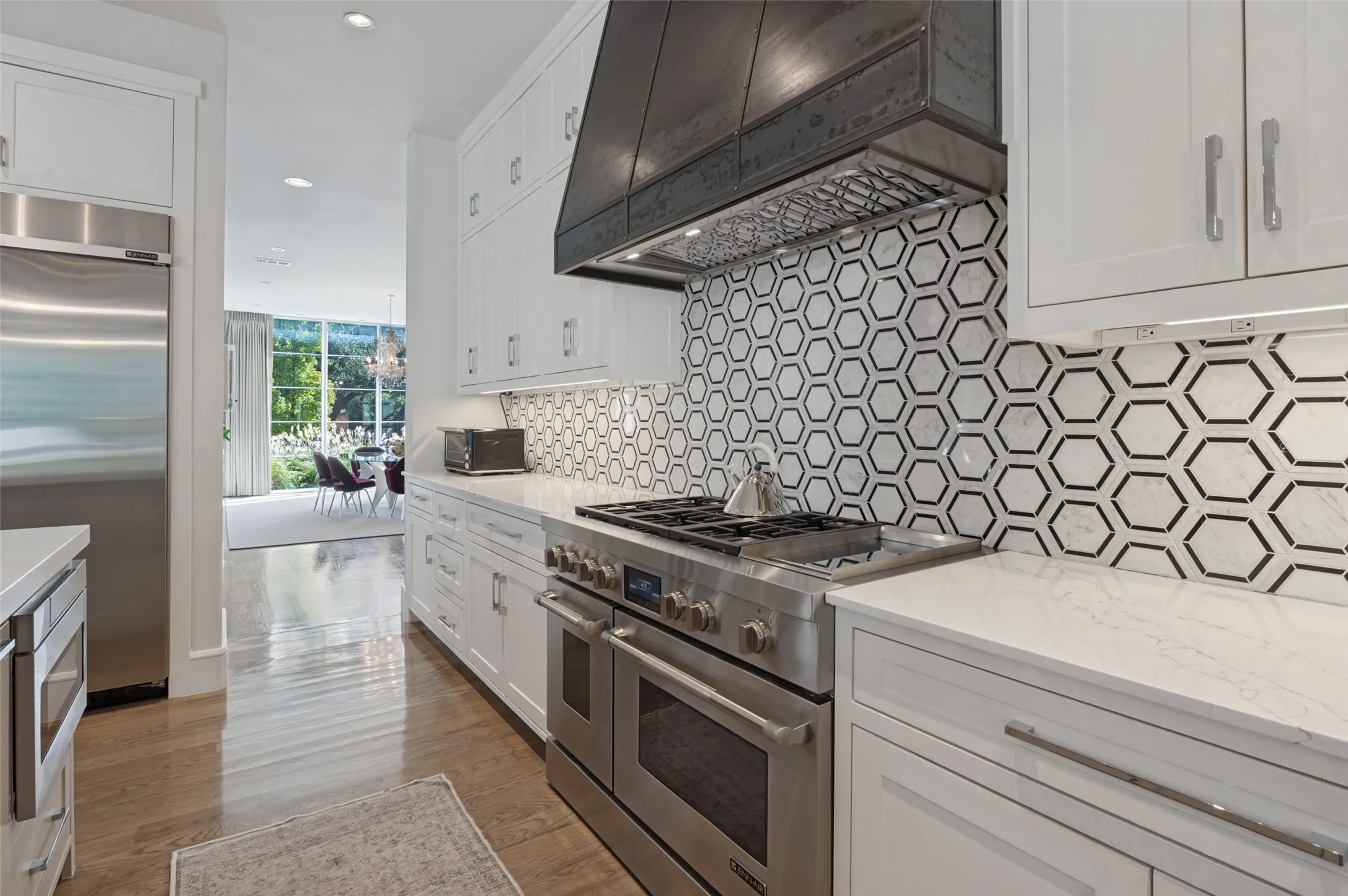 Single Family Residence For Sale in Dallas County , 4447 Alta Vista Lane, Dallas, Texas 75229, 5 Bedroom, 6 Bathroom, 3 Garage spaces, 5,998 Sqft, built in 2016, mls#21390022, Real Estate Agent in Dallas, Homes For Sale in Dallas county, Homes For Sale in Dallas, Realtor in Dallas Texas, Real Estate Brokerage Independent Realty Texas, Luminita Cordes Realtor