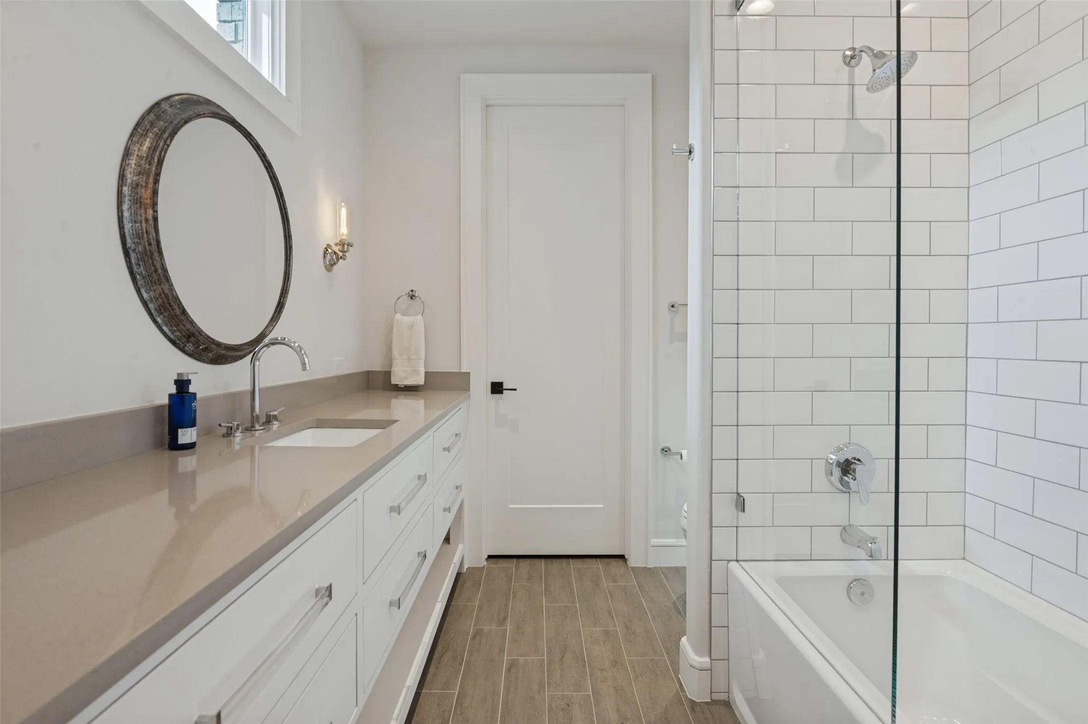 Single Family Residence For Sale in Dallas County , 4447 Alta Vista Lane, Dallas, Texas 75229, 5 Bedroom, 6 Bathroom, 3 Garage spaces, 5,998 Sqft, built in 2016, mls#21390022, Real Estate Agent in Dallas, Homes For Sale in Dallas county, Homes For Sale in Dallas, Realtor in Dallas Texas, Real Estate Brokerage Independent Realty Texas, Luminita Cordes Realtor