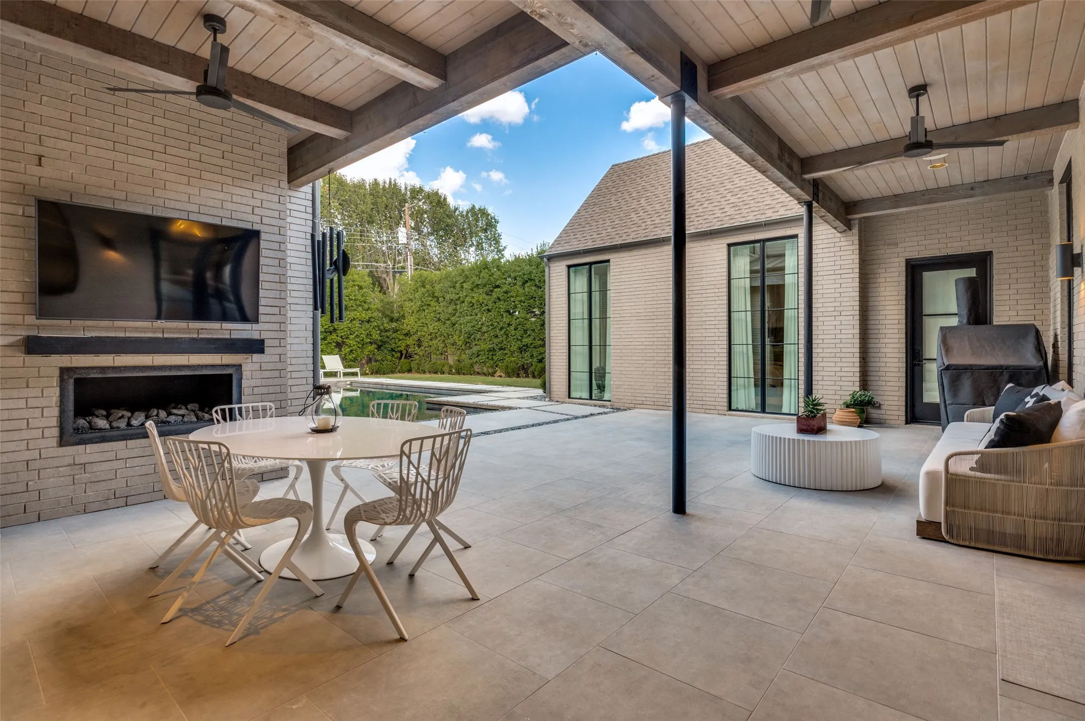 Single Family Residence For Sale in Dallas County , 4447 Alta Vista Lane, Dallas, Texas 75229, 5 Bedroom, 6 Bathroom, 3 Garage spaces, 5,998 Sqft, built in 2016, mls#21390022, Real Estate Agent in Dallas, Homes For Sale in Dallas county, Homes For Sale in Dallas, Realtor in Dallas Texas, Real Estate Brokerage Independent Realty Texas, Luminita Cordes Realtor
