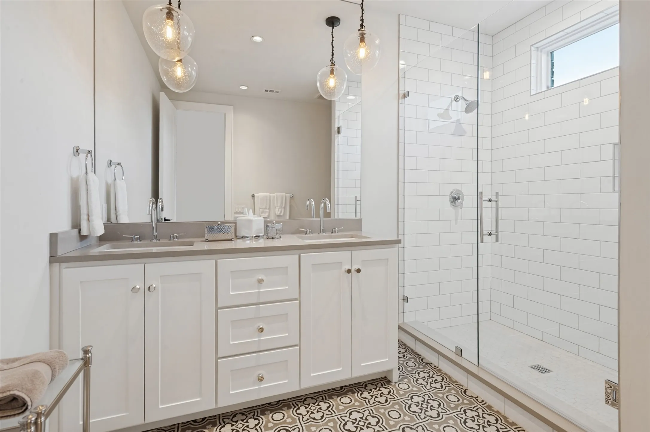 Single Family Residence For Sale in Dallas County , 4447 Alta Vista Lane, Dallas, Texas 75229, 5 Bedroom, 6 Bathroom, 3 Garage spaces, 5,998 Sqft, built in 2016, mls#21390022, Real Estate Agent in Dallas, Homes For Sale in Dallas county, Homes For Sale in Dallas, Realtor in Dallas Texas, Real Estate Brokerage Independent Realty Texas, Luminita Cordes Realtor