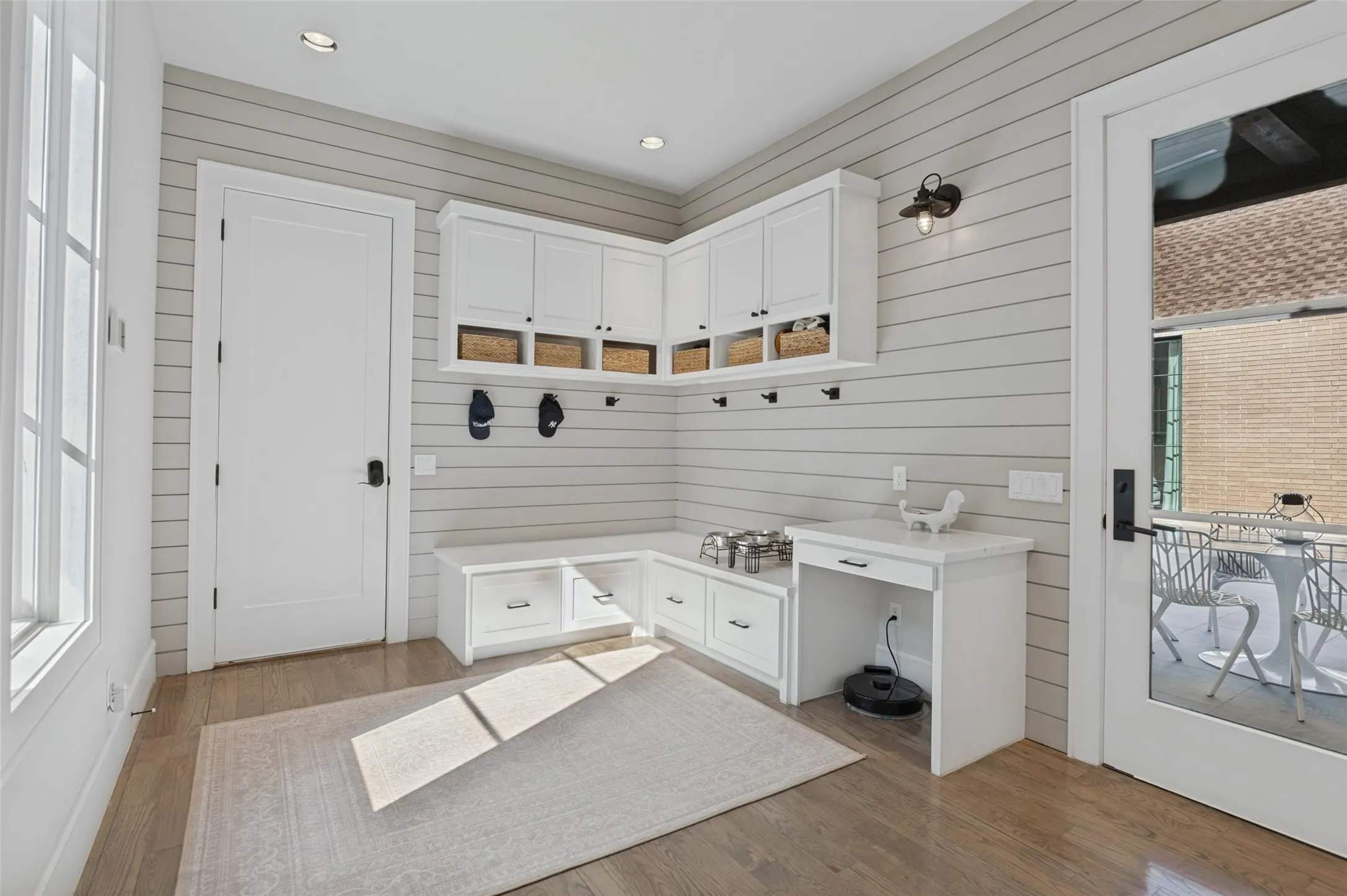 Single Family Residence For Sale in Dallas County , 4447 Alta Vista Lane, Dallas, Texas 75229, 5 Bedroom, 6 Bathroom, 3 Garage spaces, 5,998 Sqft, built in 2016, mls#21390022, Real Estate Agent in Dallas, Homes For Sale in Dallas county, Homes For Sale in Dallas, Realtor in Dallas Texas, Real Estate Brokerage Independent Realty Texas, Luminita Cordes Realtor