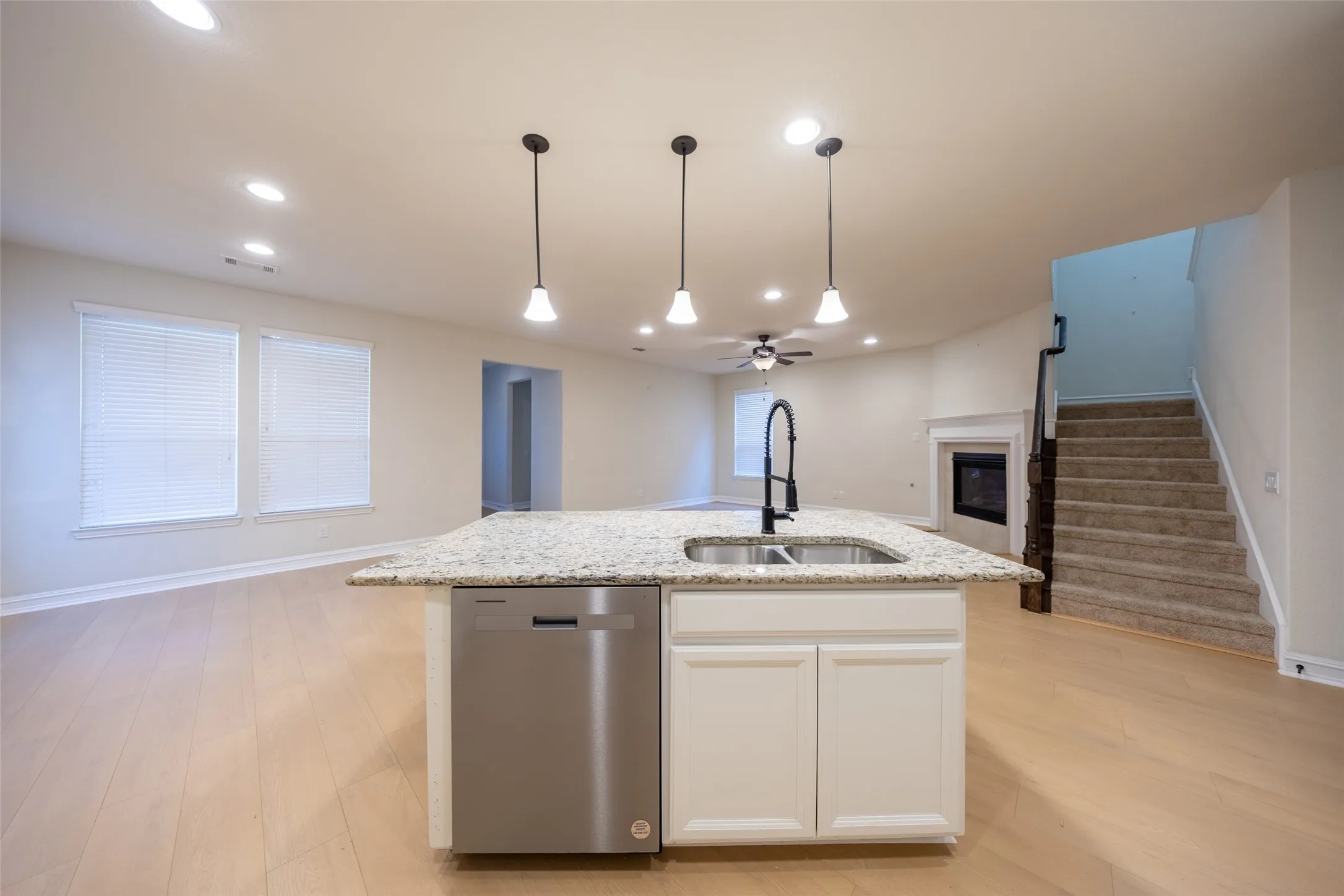 Single Family Residence For Rent in Collin County , 830 Birdie Drive, Allen, Texas 75013, 4 Bedroom, 3 Bathroom, 2 Garage spaces, 2,512 Sqft, built in 2016, mls#21390034, Real Estate Agent in Allen, Homes For Rent in Collin county, Homes For Rent in Allen, Realtor in Allen Texas, Real Estate Brokerage Independent Realty Texas, Luminita Cordes Realtor