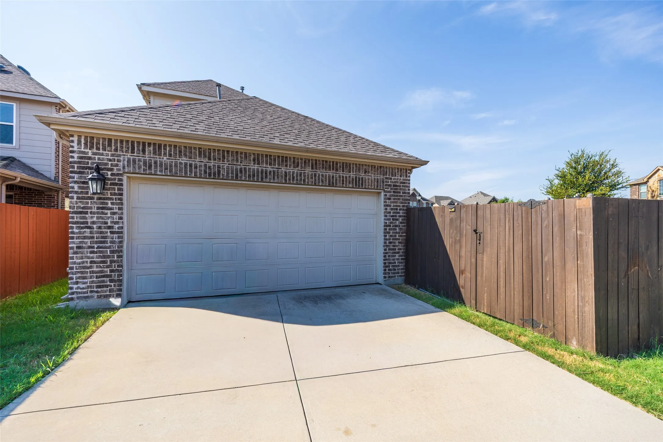 Single Family Residence For Rent in Collin County , 830 Birdie Drive, Allen, Texas 75013, 4 Bedroom, 3 Bathroom, 2 Garage spaces, 2,512 Sqft, built in 2016, mls#21390034, Real Estate Agent in Allen, Homes For Rent in Collin county, Homes For Rent in Allen, Realtor in Allen Texas, Real Estate Brokerage Independent Realty Texas, Luminita Cordes Realtor