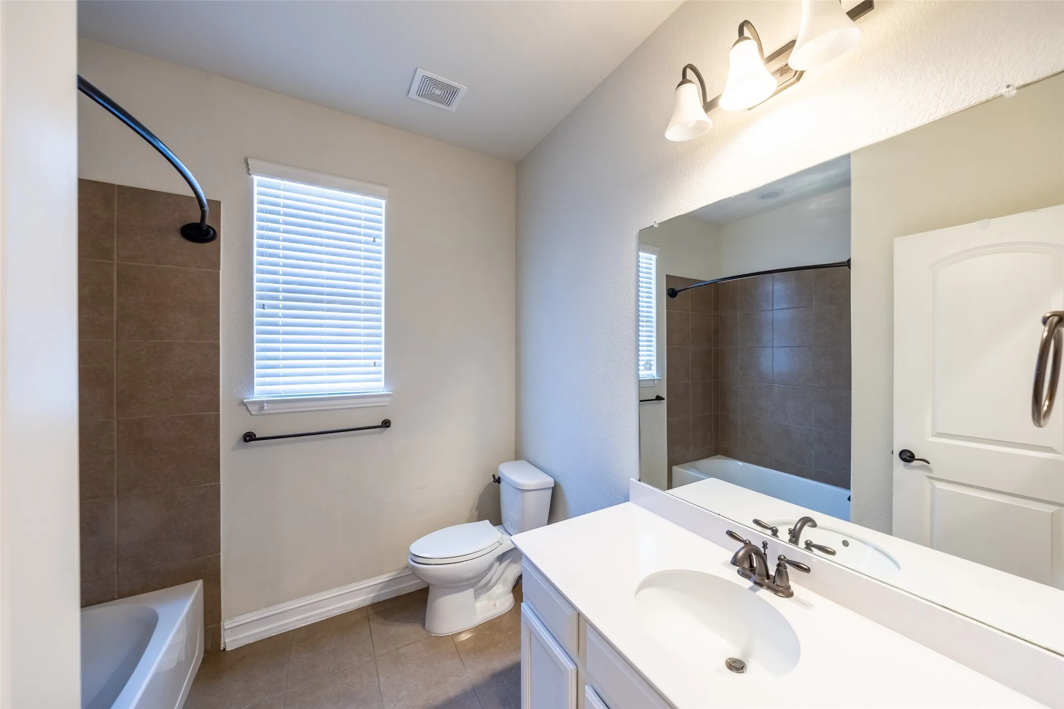 Single Family Residence For Rent in Collin County , 830 Birdie Drive, Allen, Texas 75013, 4 Bedroom, 3 Bathroom, 2 Garage spaces, 2,512 Sqft, built in 2016, mls#21390034, Real Estate Agent in Allen, Homes For Rent in Collin county, Homes For Rent in Allen, Realtor in Allen Texas, Real Estate Brokerage Independent Realty Texas, Luminita Cordes Realtor