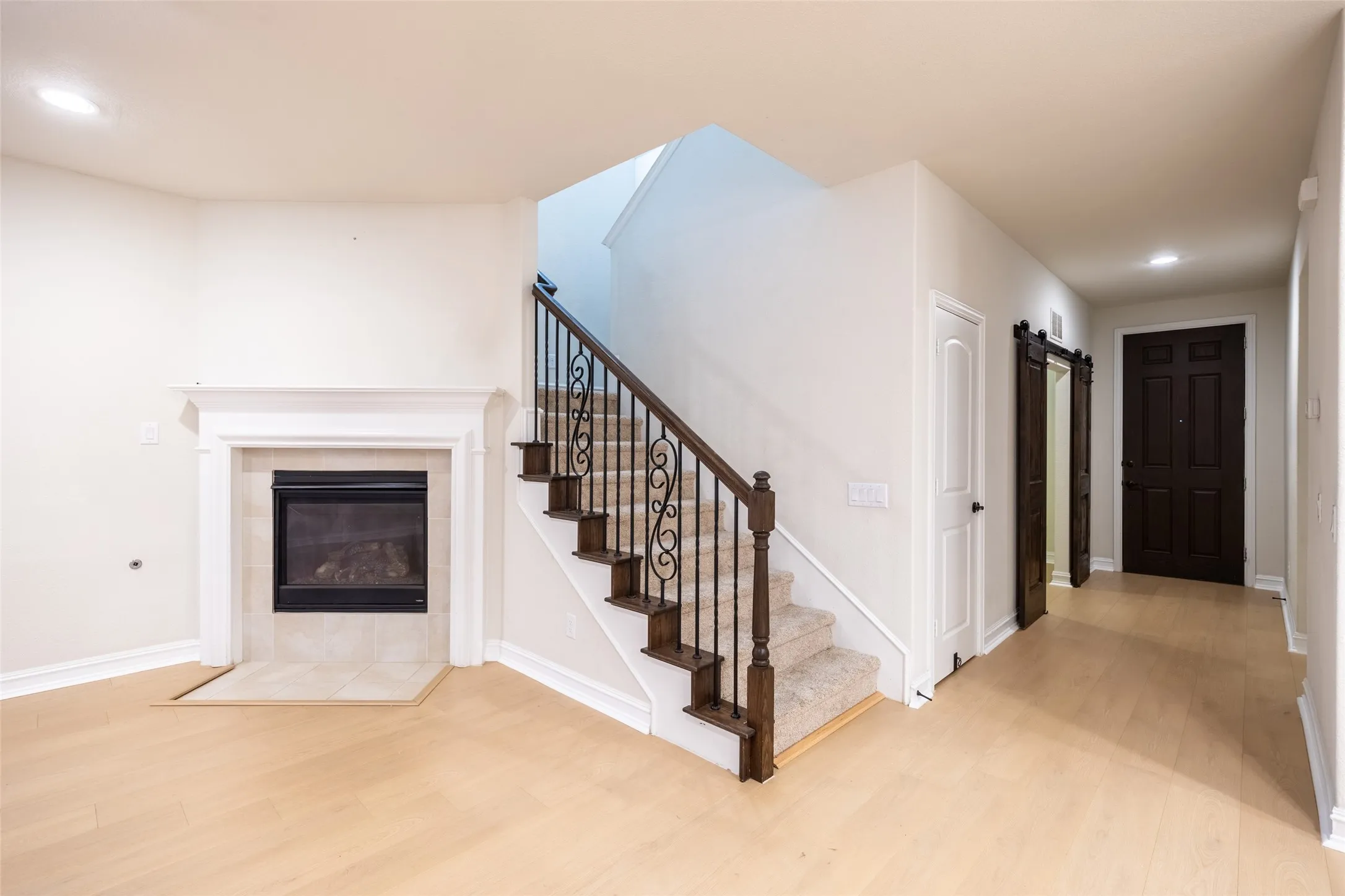Single Family Residence For Rent in Collin County , 830 Birdie Drive, Allen, Texas 75013, 4 Bedroom, 3 Bathroom, 2 Garage spaces, 2,512 Sqft, built in 2016, mls#21390034, Real Estate Agent in Allen, Homes For Rent in Collin county, Homes For Rent in Allen, Realtor in Allen Texas, Real Estate Brokerage Independent Realty Texas, Luminita Cordes Realtor